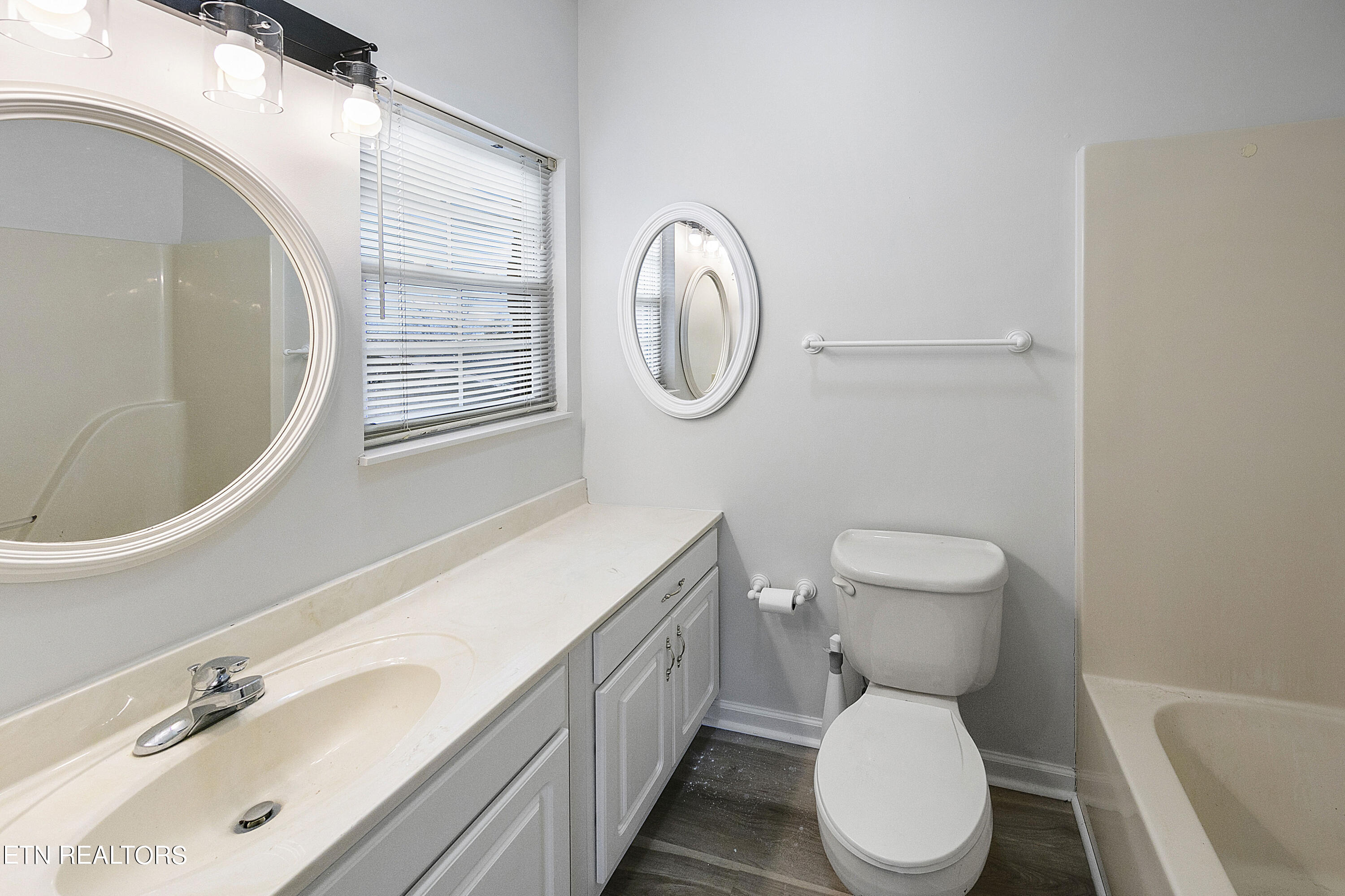 4805 Lyons View Pike, 301