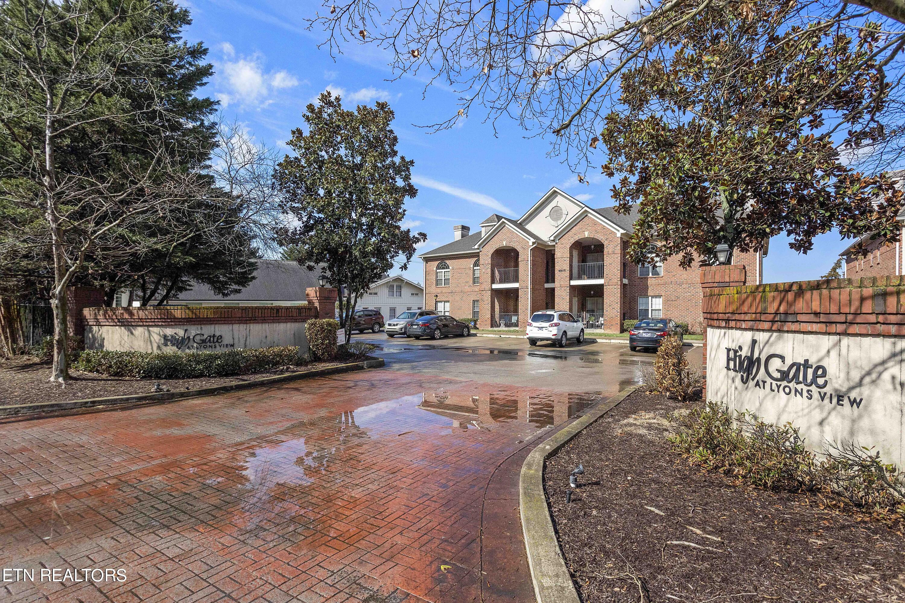 4805 Lyons View Pike, 301