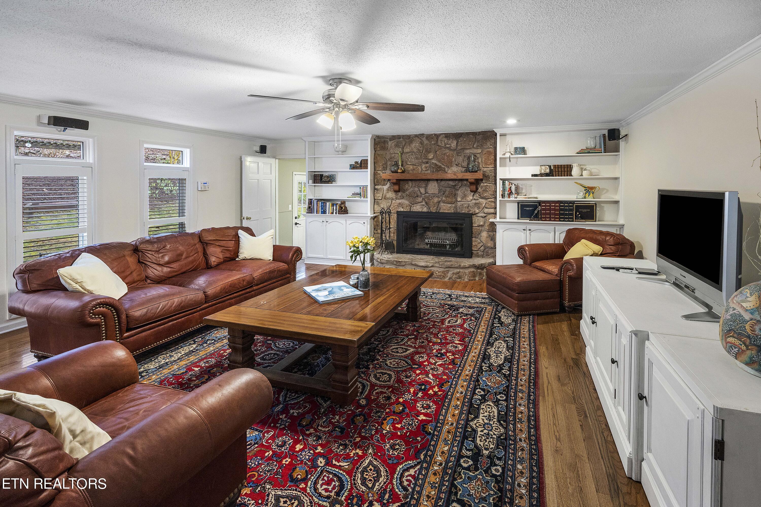 1708 Cove Creek Lane