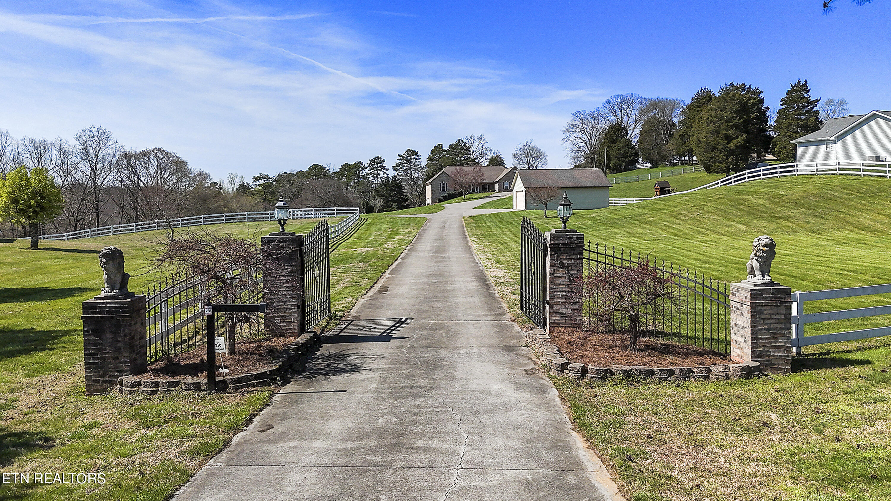 1936 Scenic Meadow Way