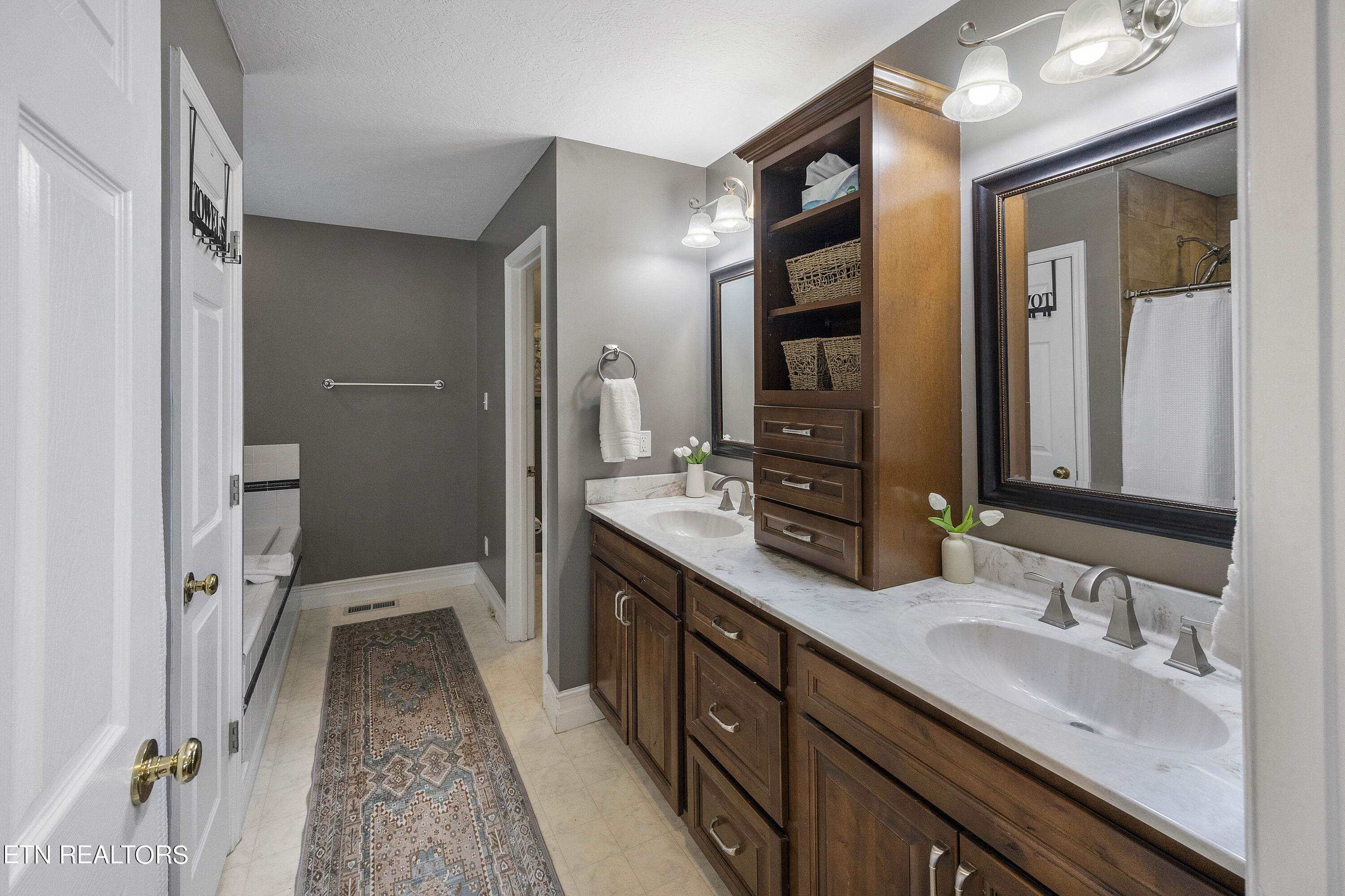 1936 Scenic Meadow Way