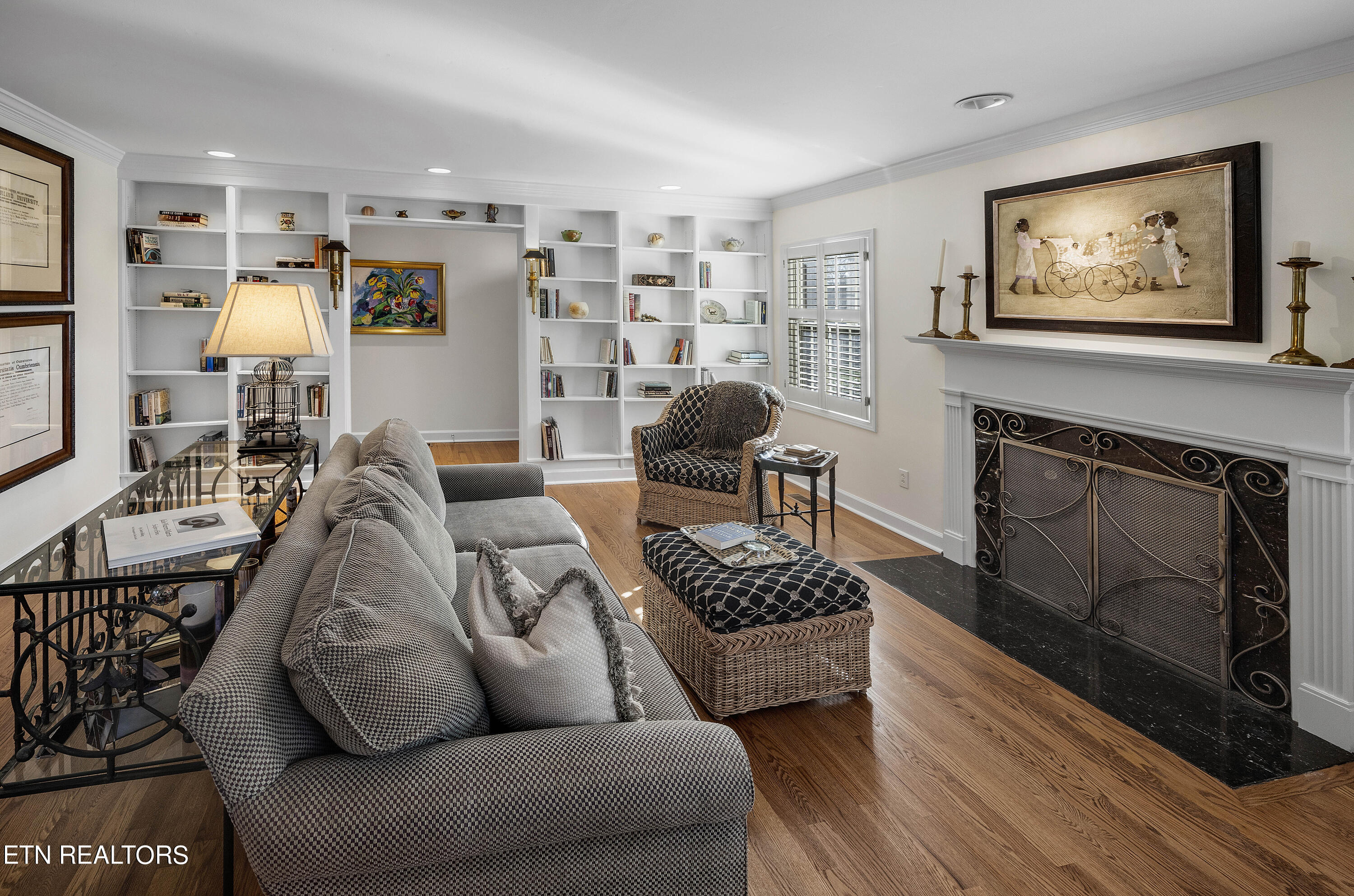 6809 Glenbrook Drive