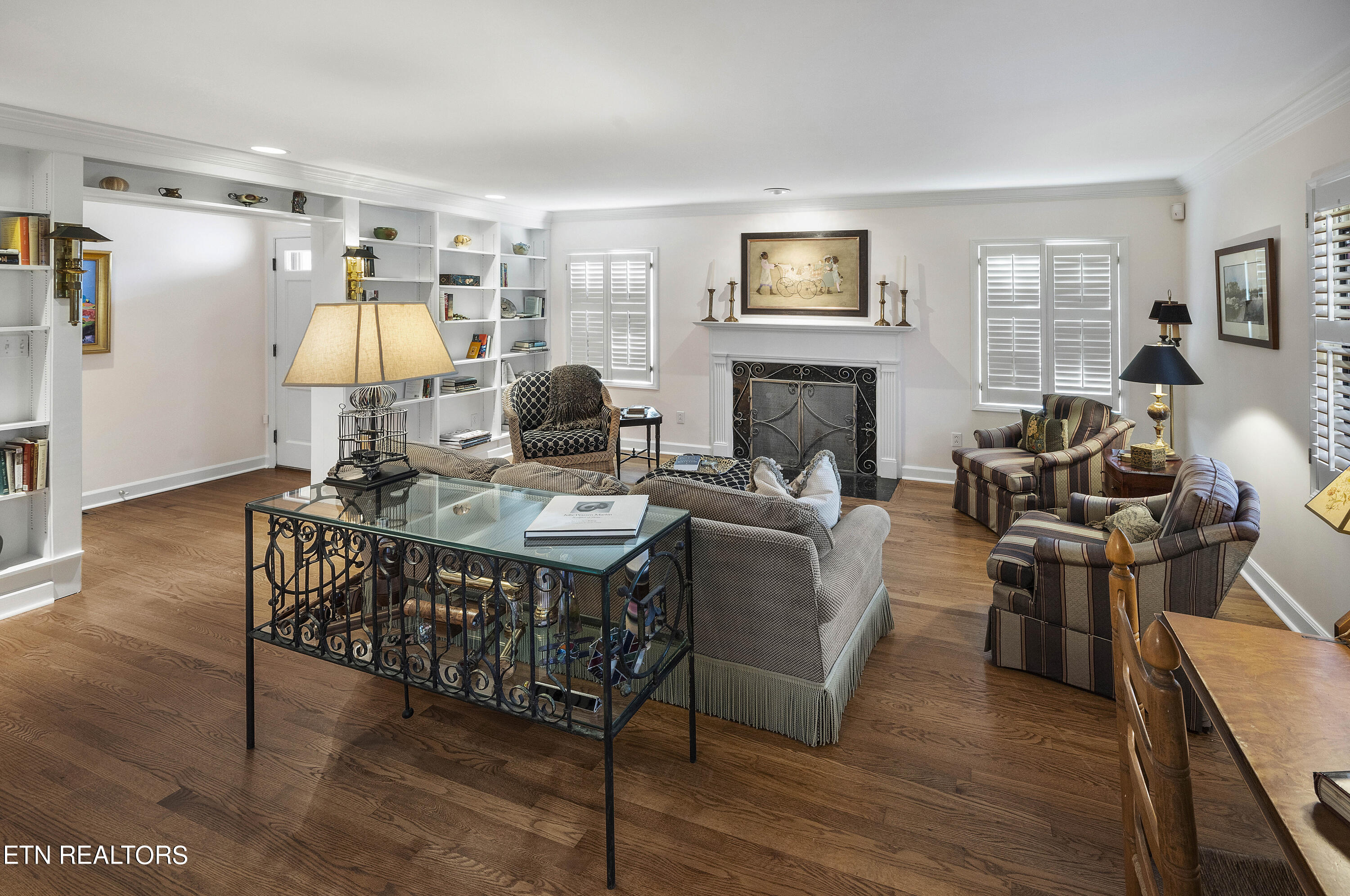 6809 Glenbrook Drive