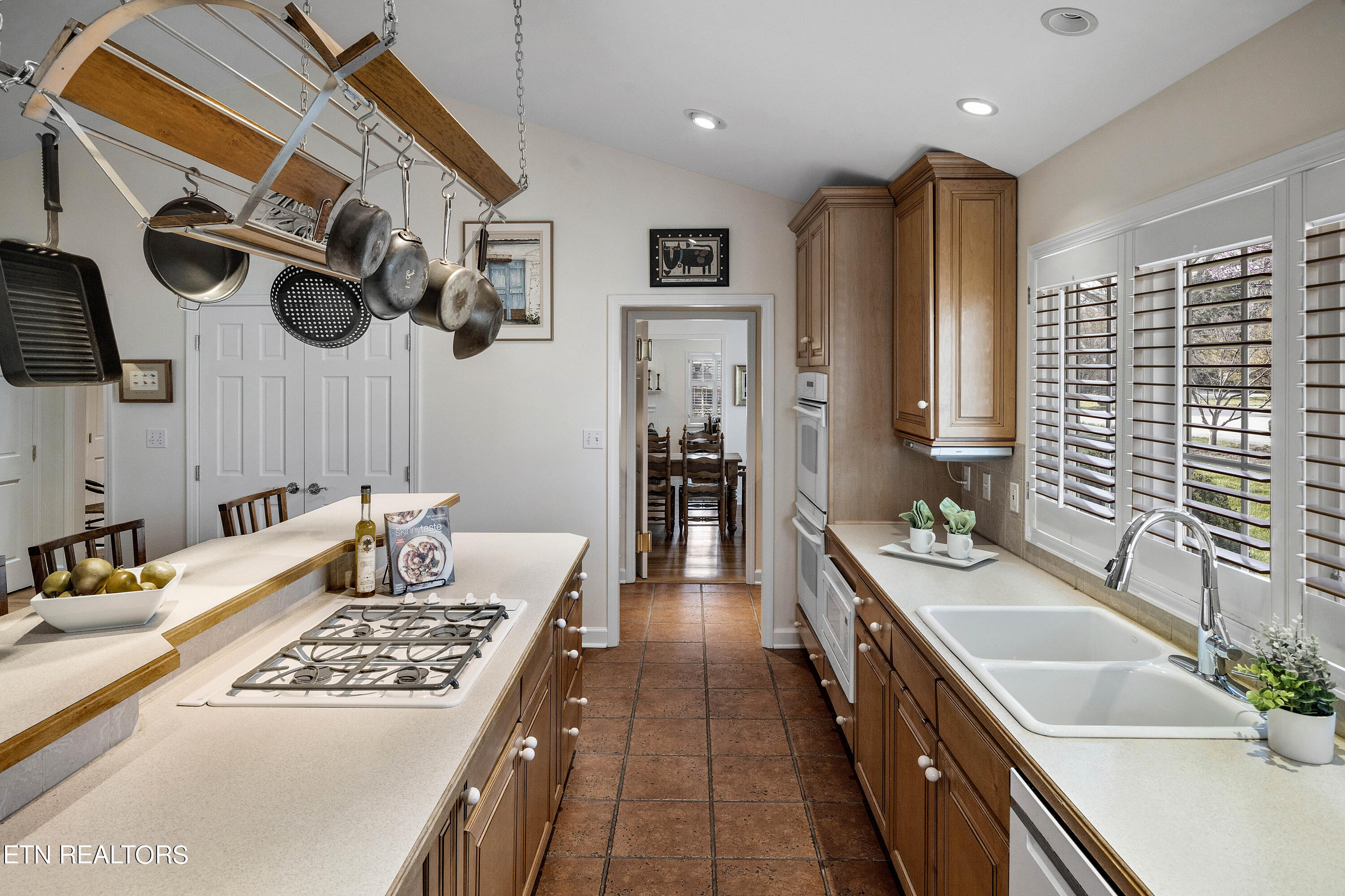 6809 Glenbrook Drive