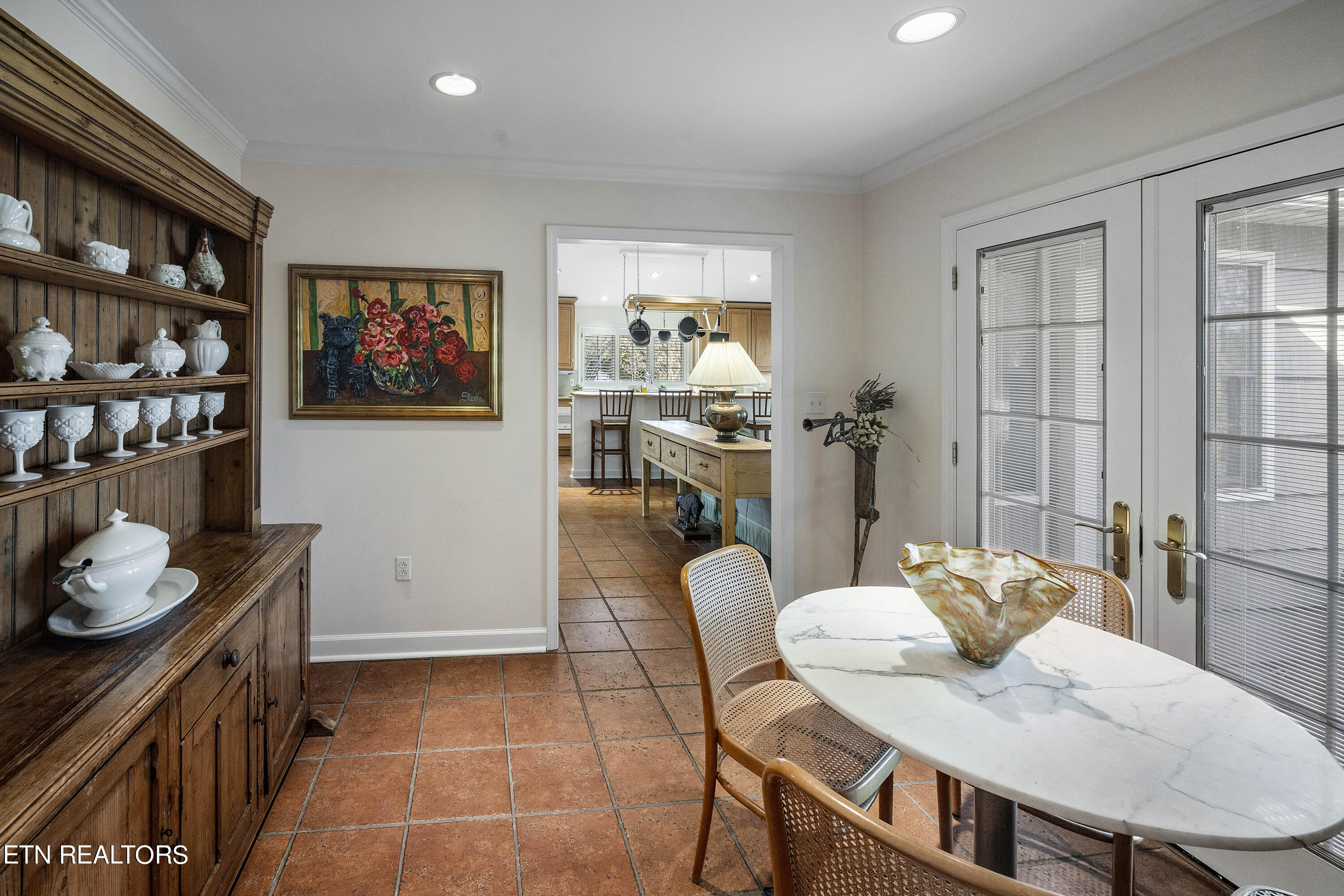 6809 Glenbrook Drive