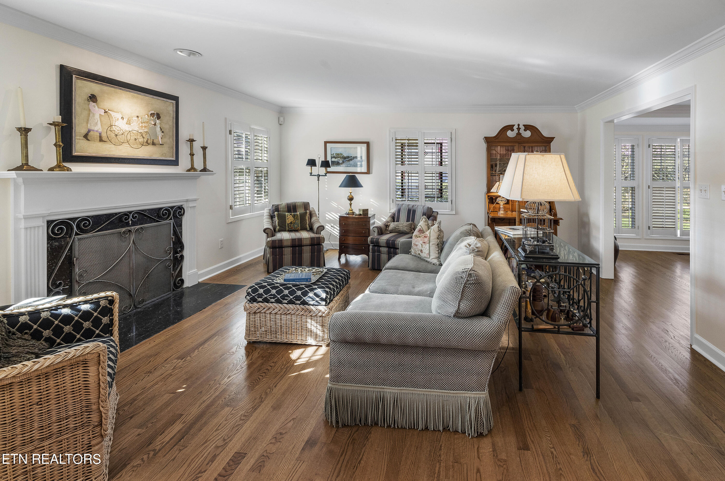 6809 Glenbrook Drive