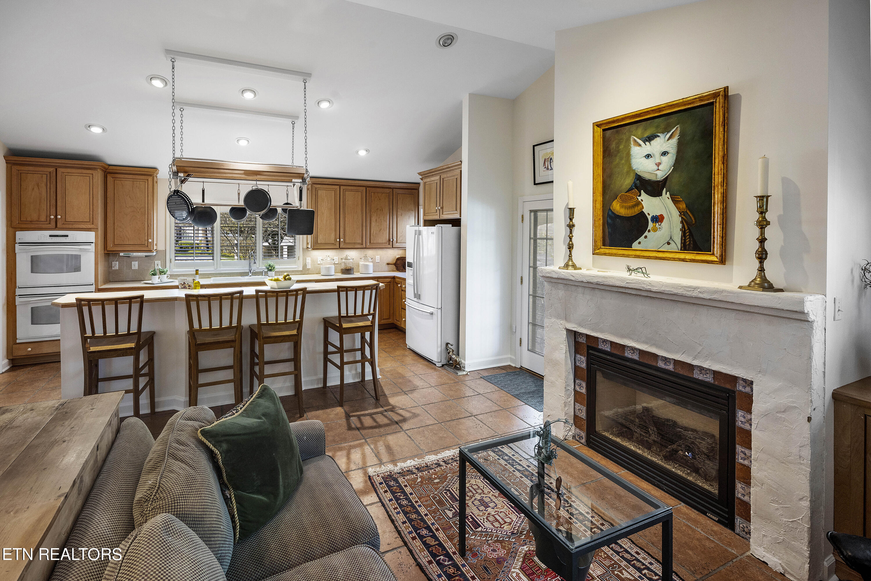 6809 Glenbrook Drive