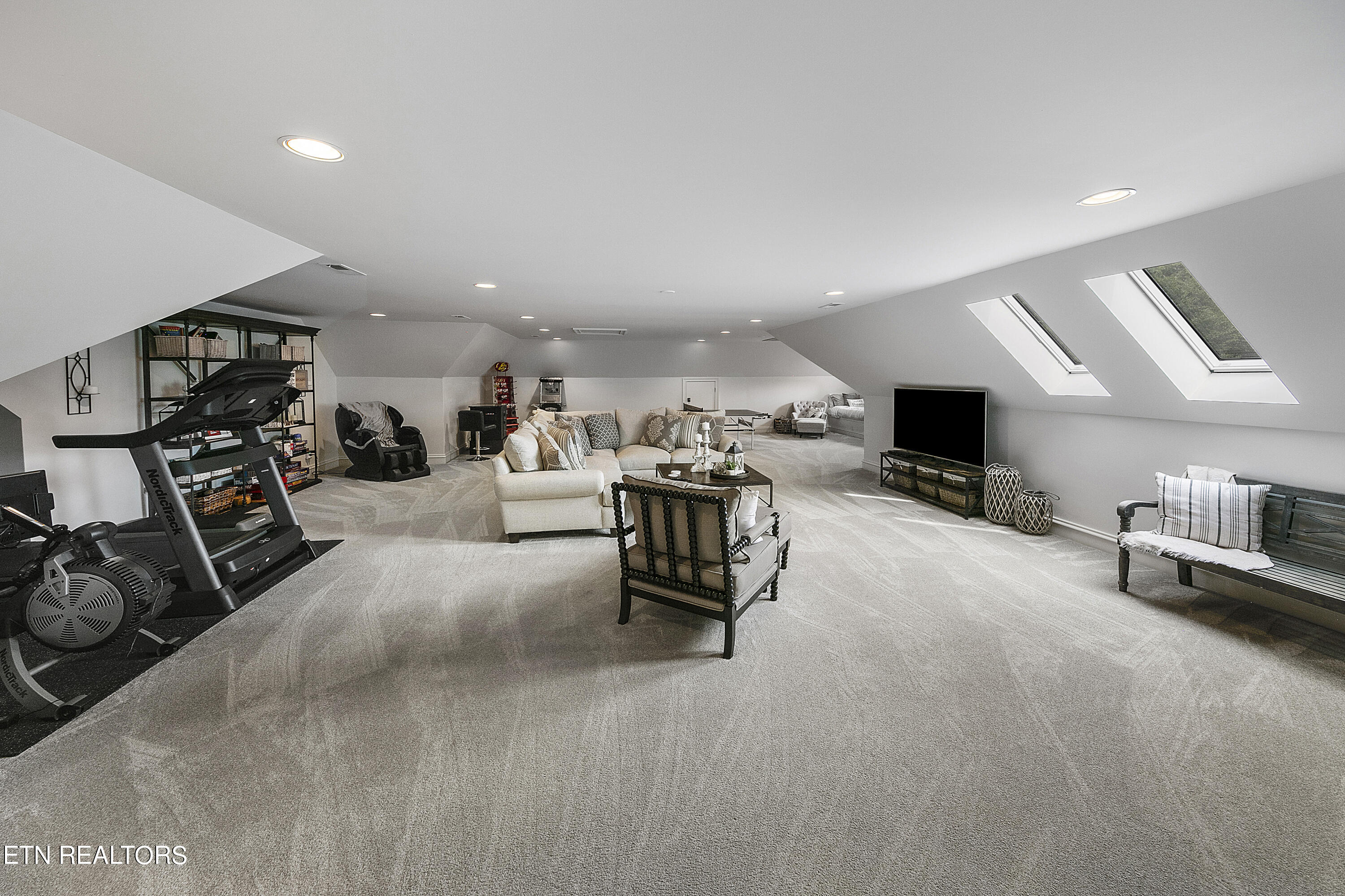 5363 Bent River Blvd