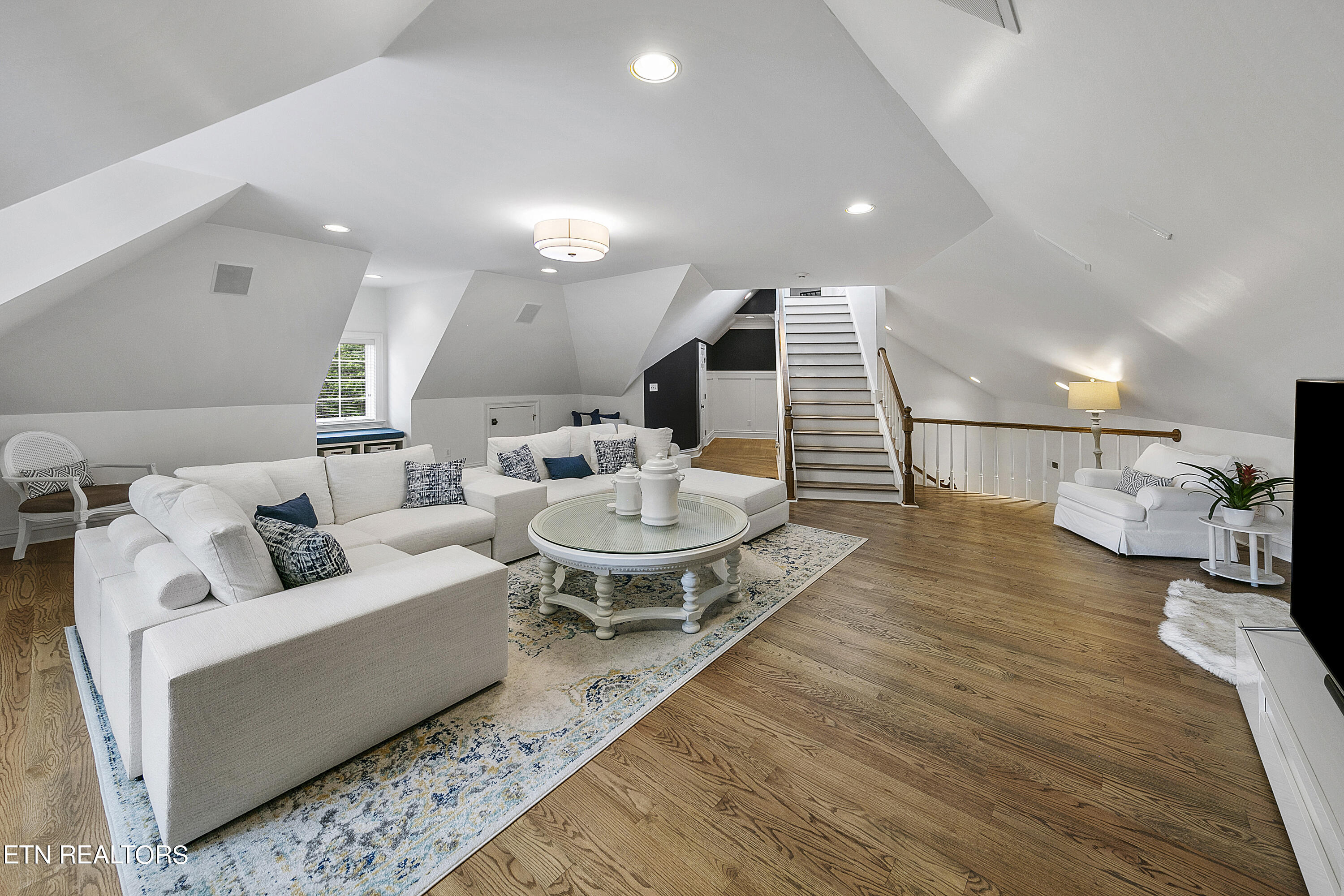 5363 Bent River Blvd