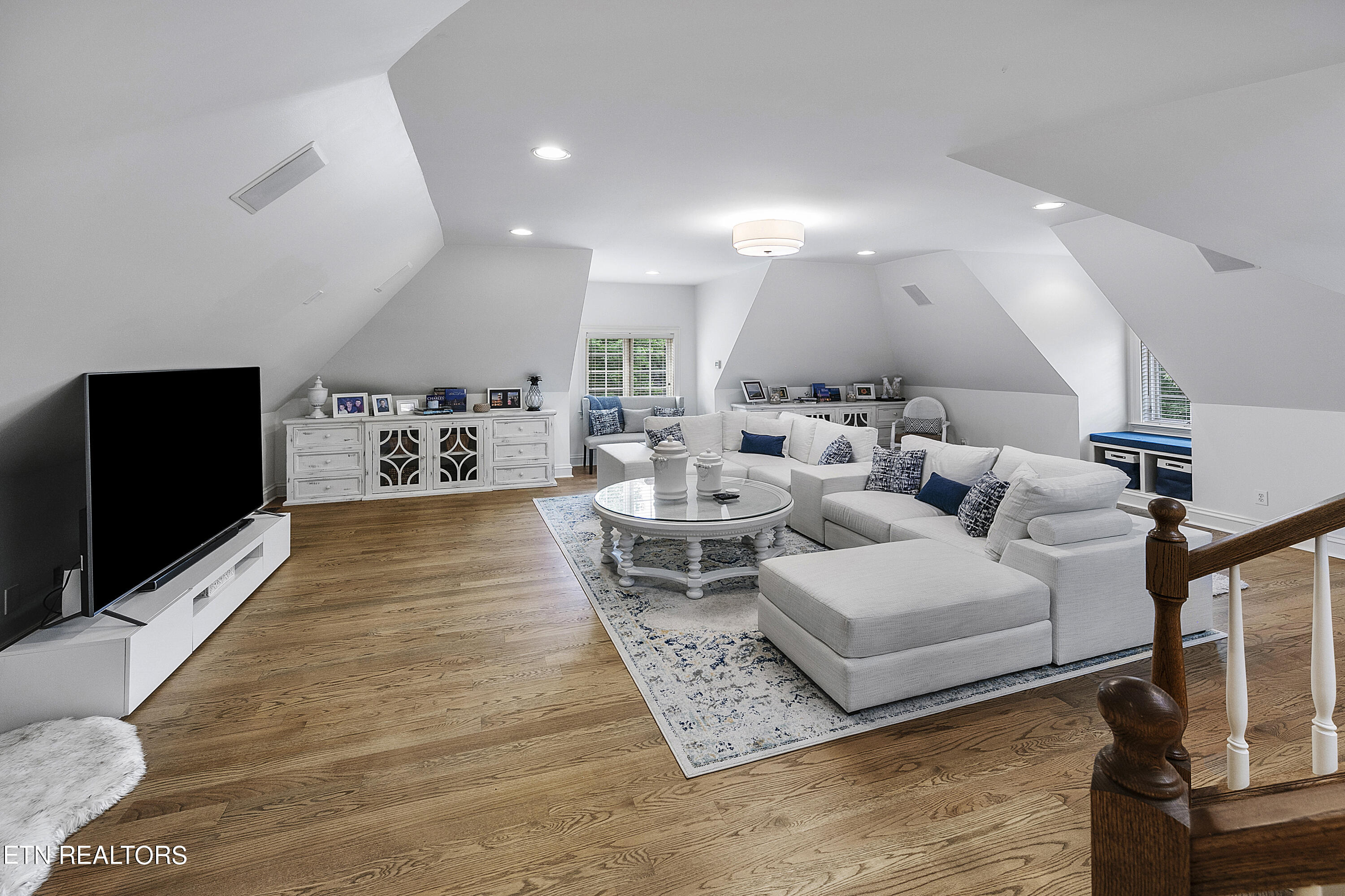 5363 Bent River Blvd