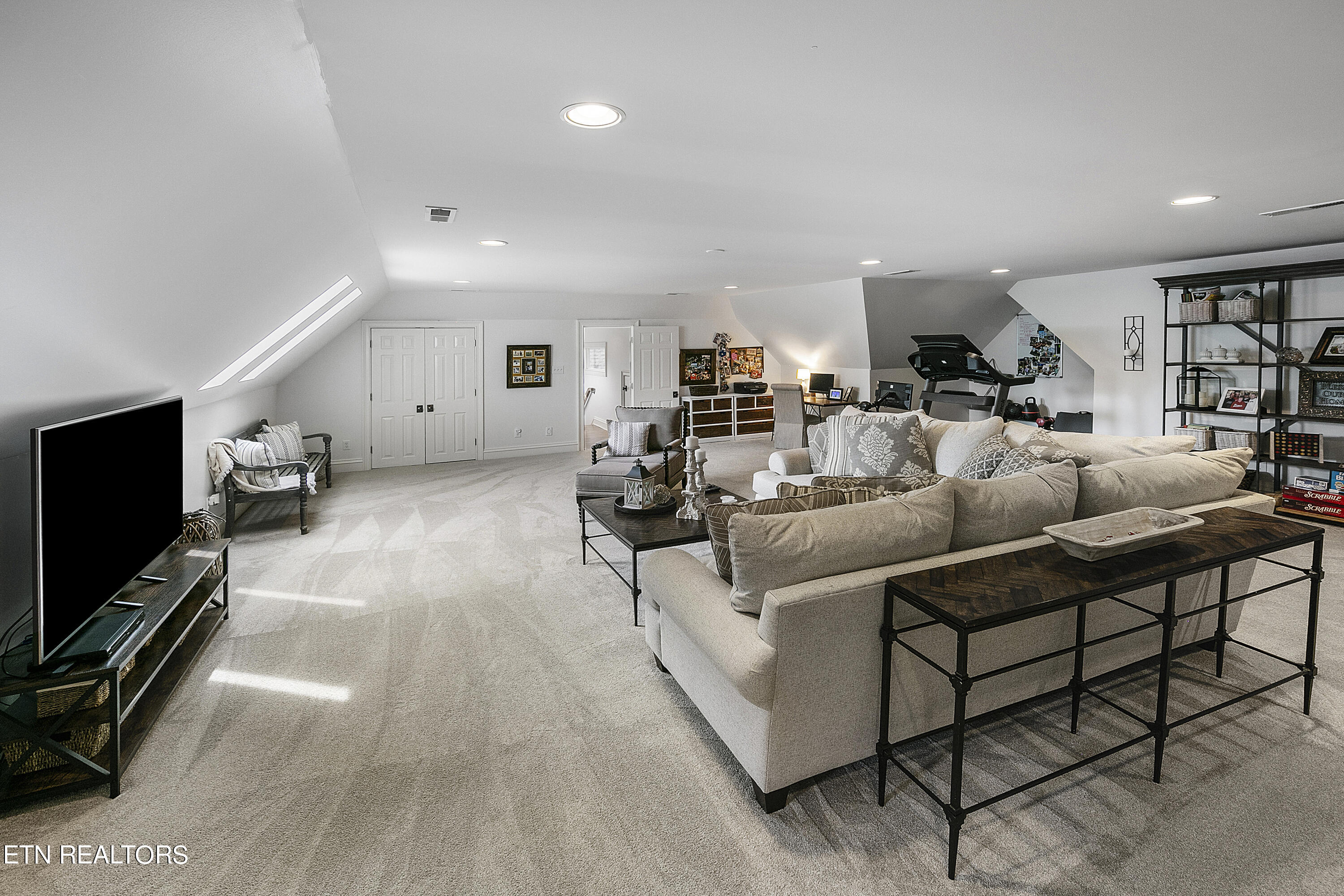 5363 Bent River Blvd