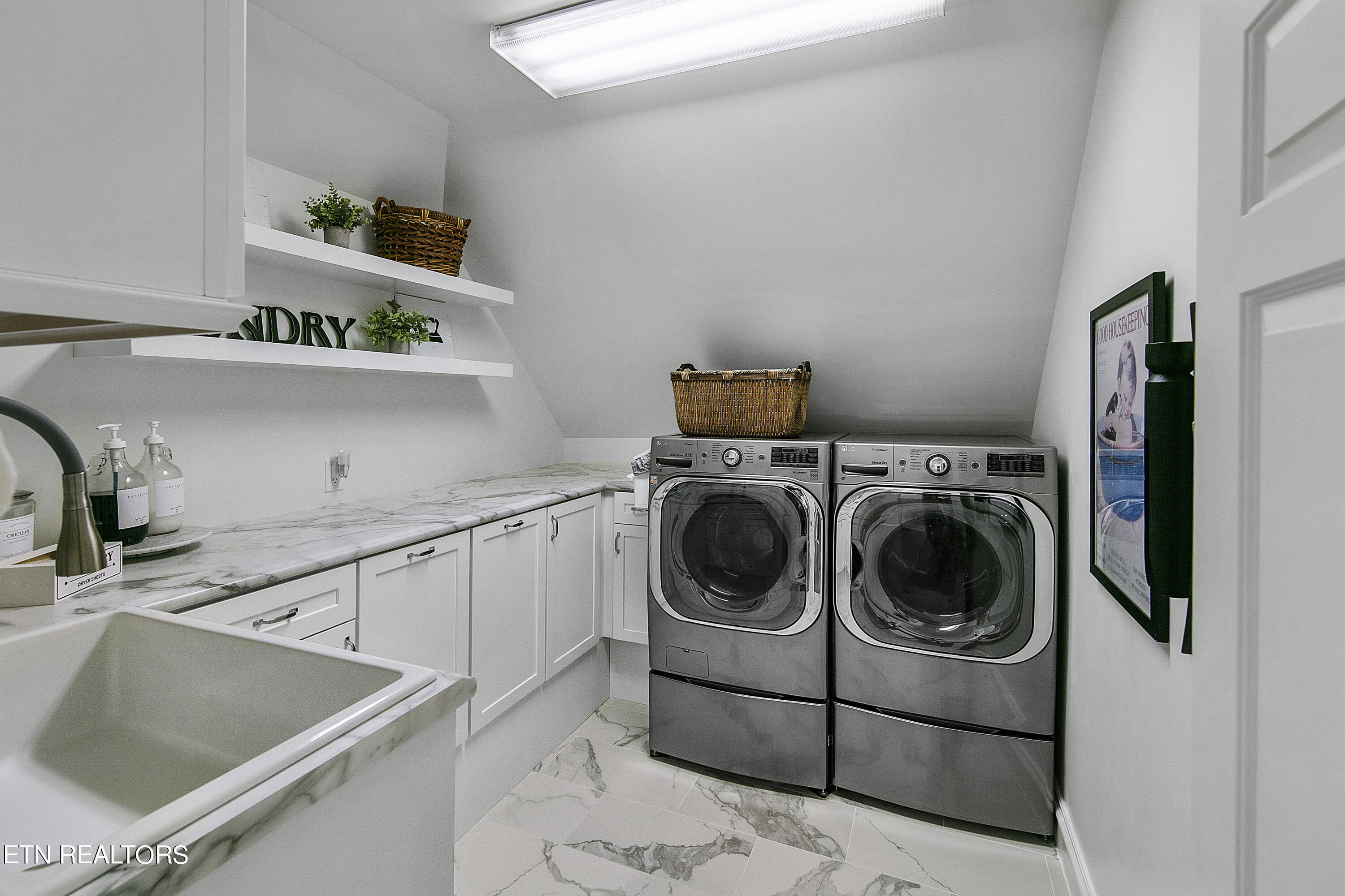 5363 Bent River Blvd