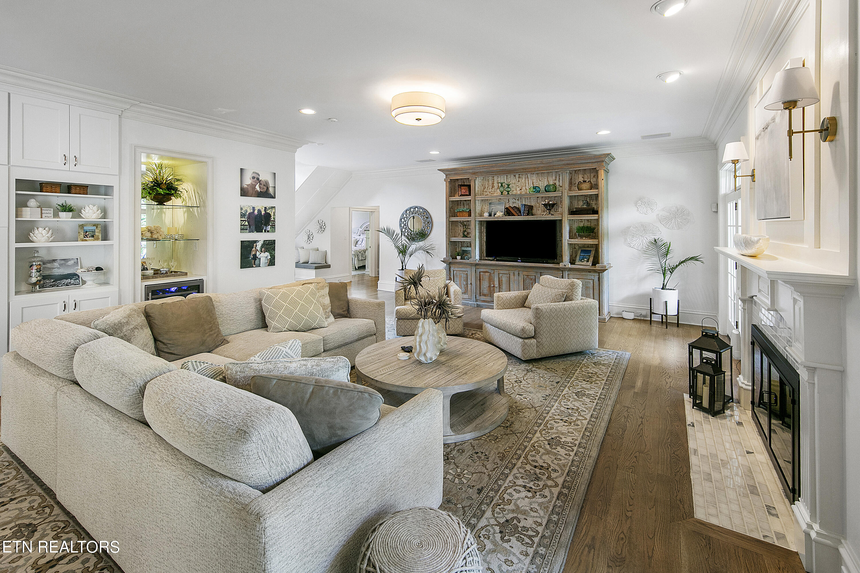 5363 Bent River Blvd