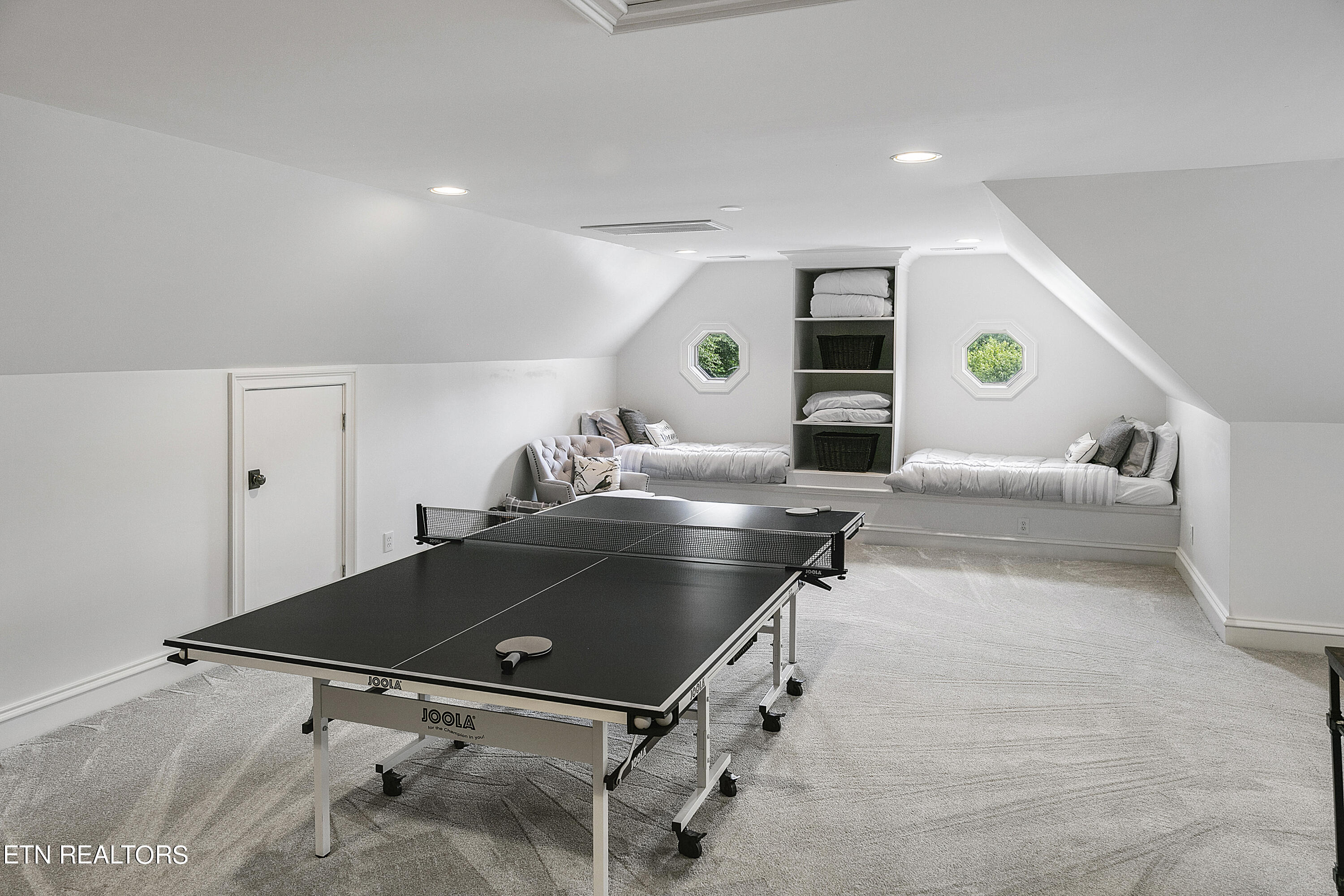 5363 Bent River Blvd