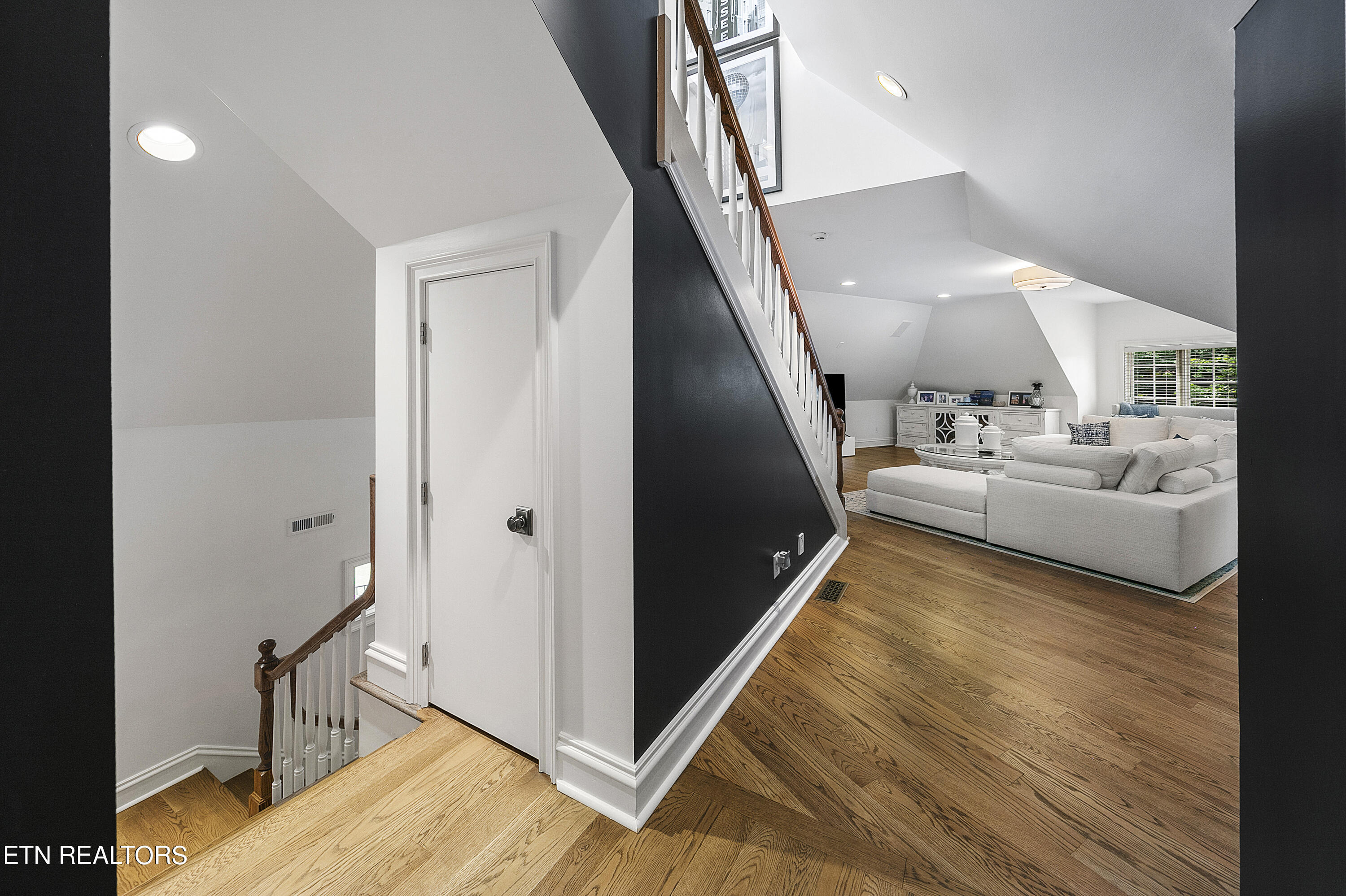 5363 Bent River Blvd