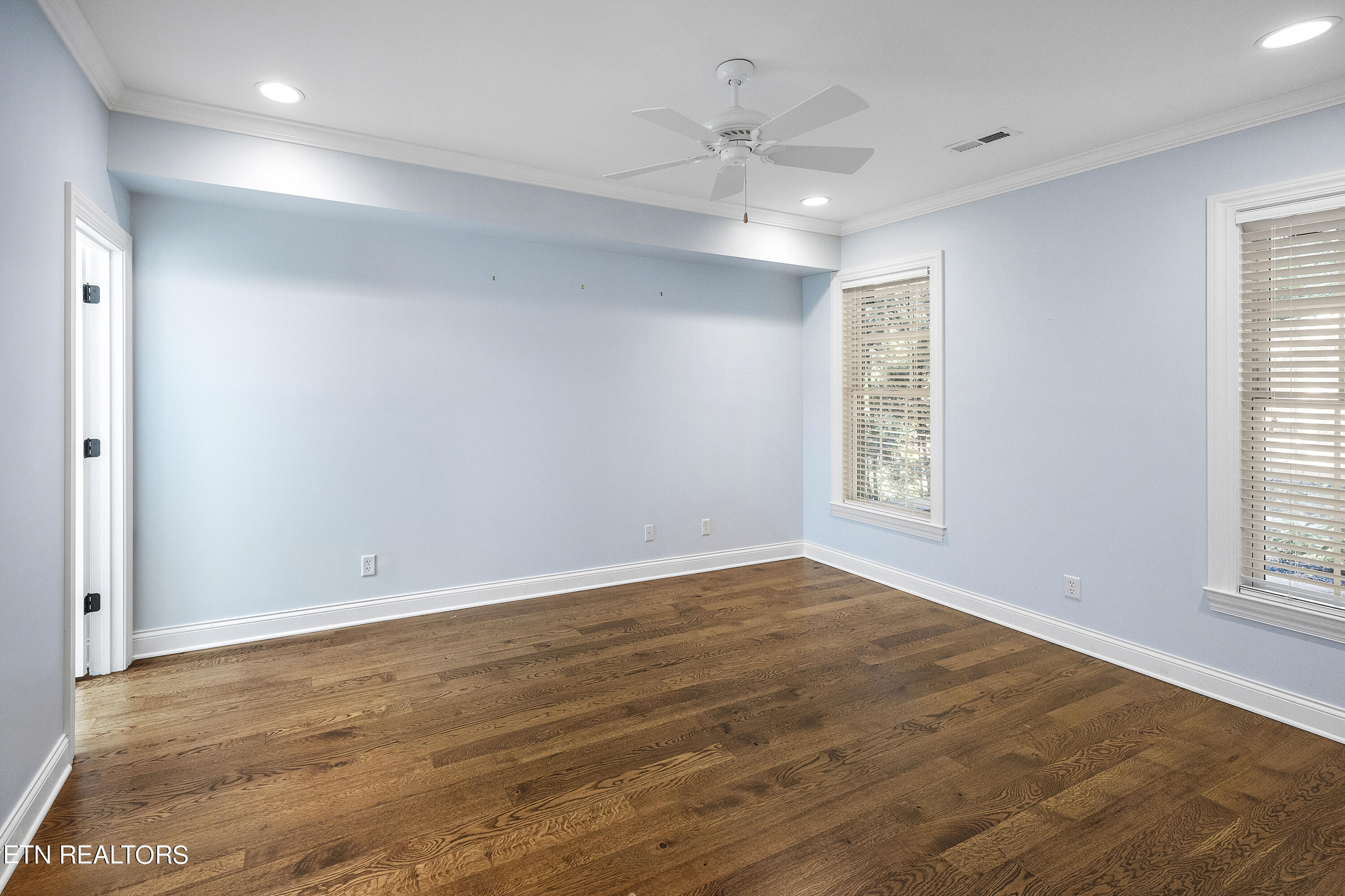 1438 Villa Forest Way