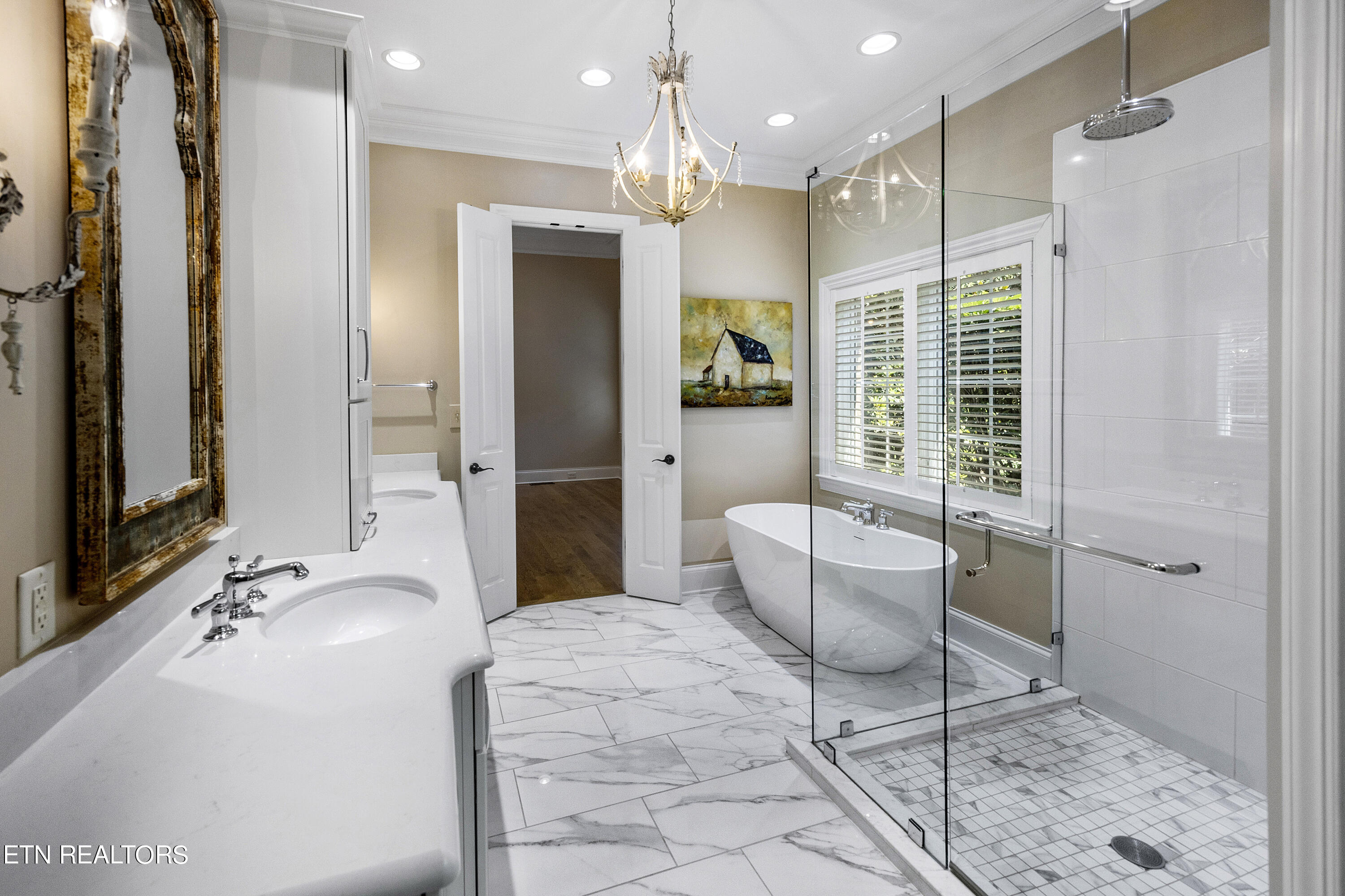 1438 Villa Forest Way