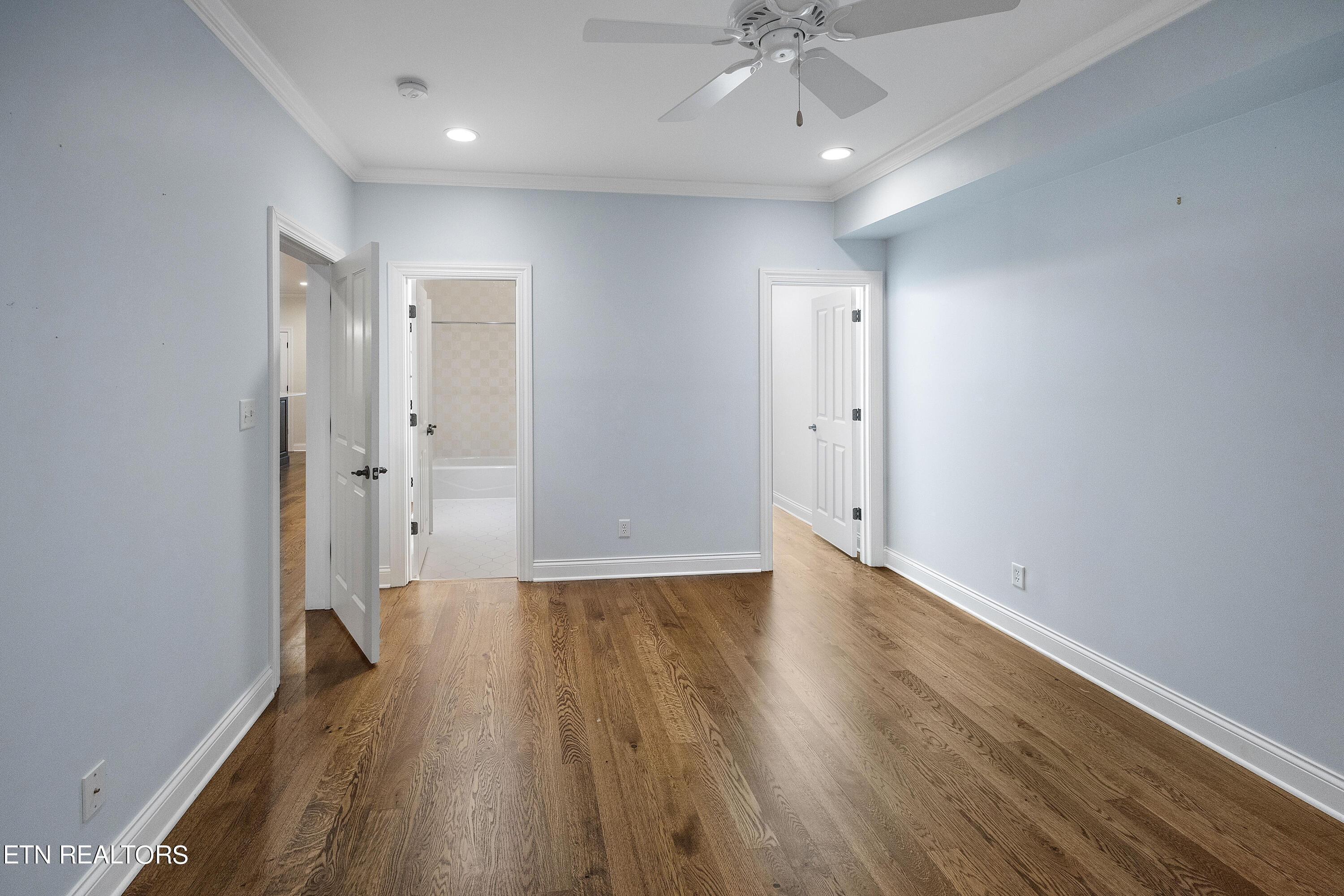 1438 Villa Forest Way