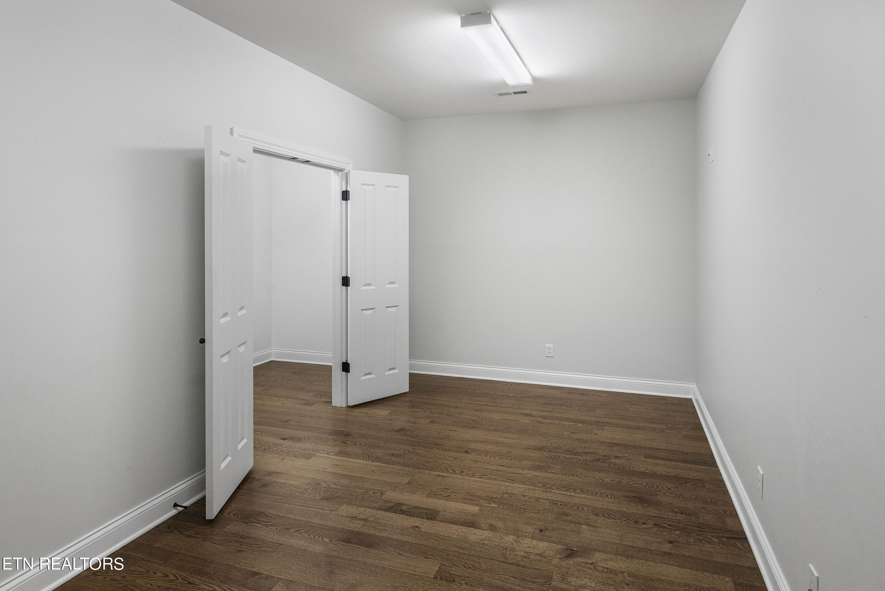 1438 Villa Forest Way