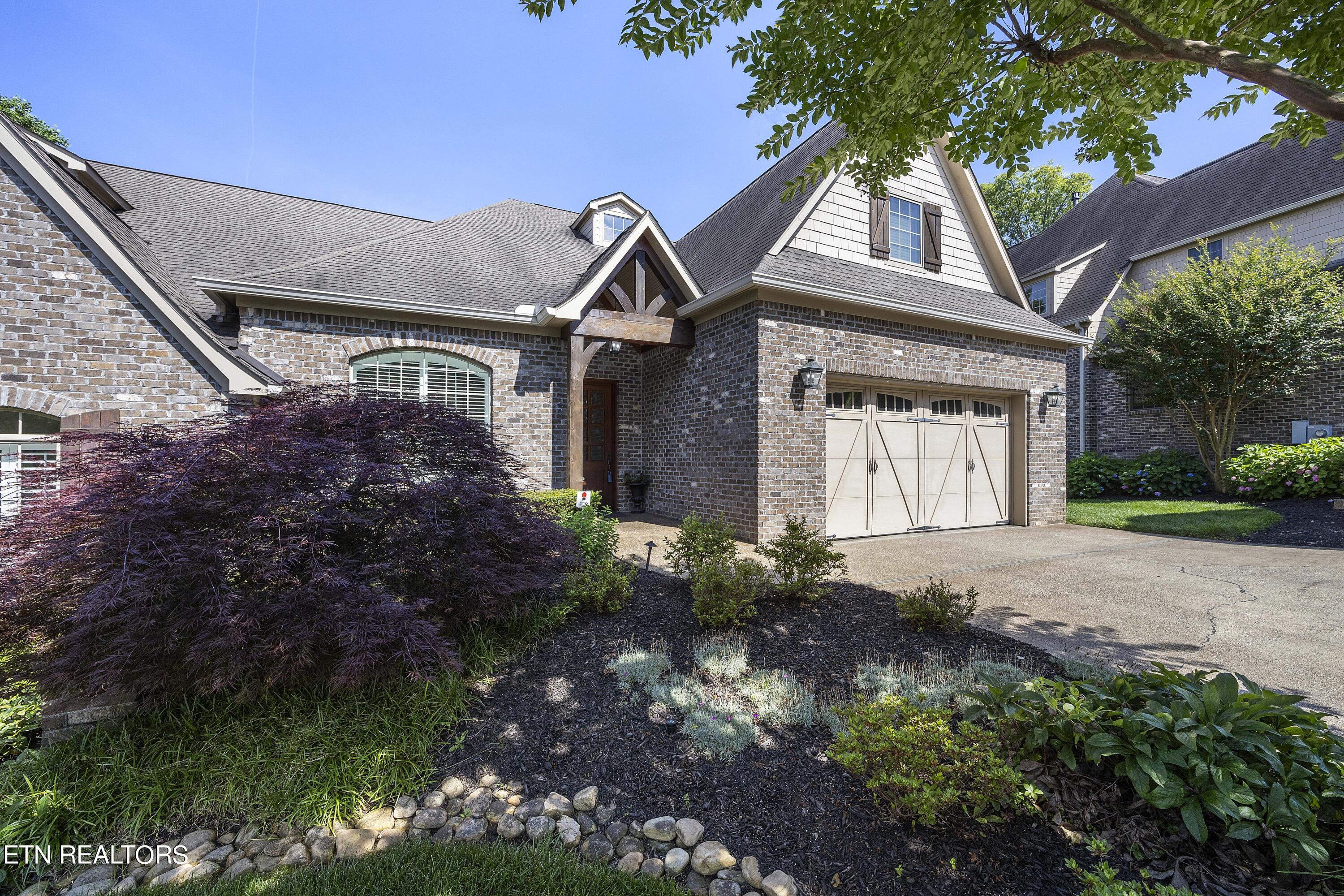 1438 Villa Forest Way