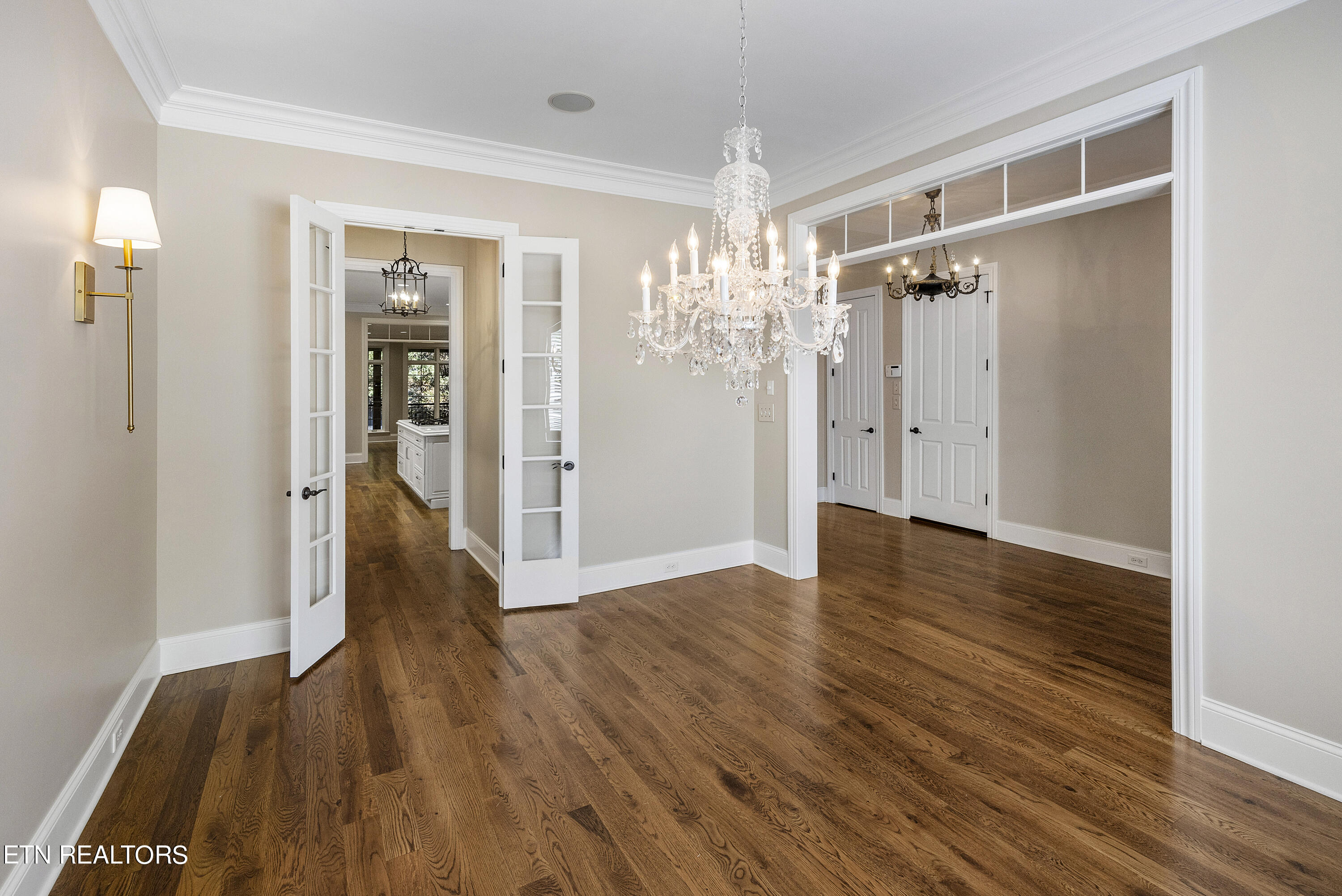 1438 Villa Forest Way