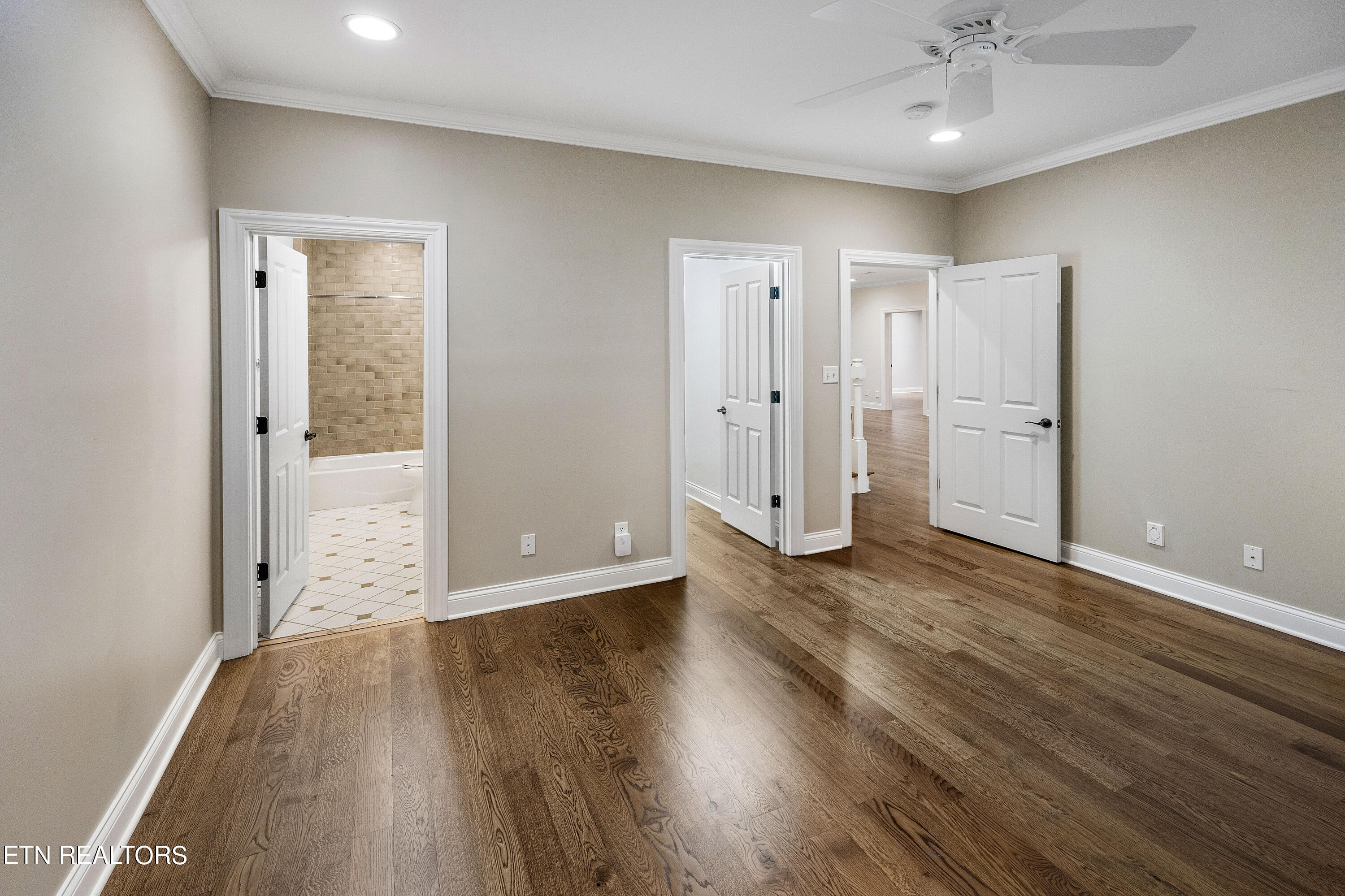 1438 Villa Forest Way