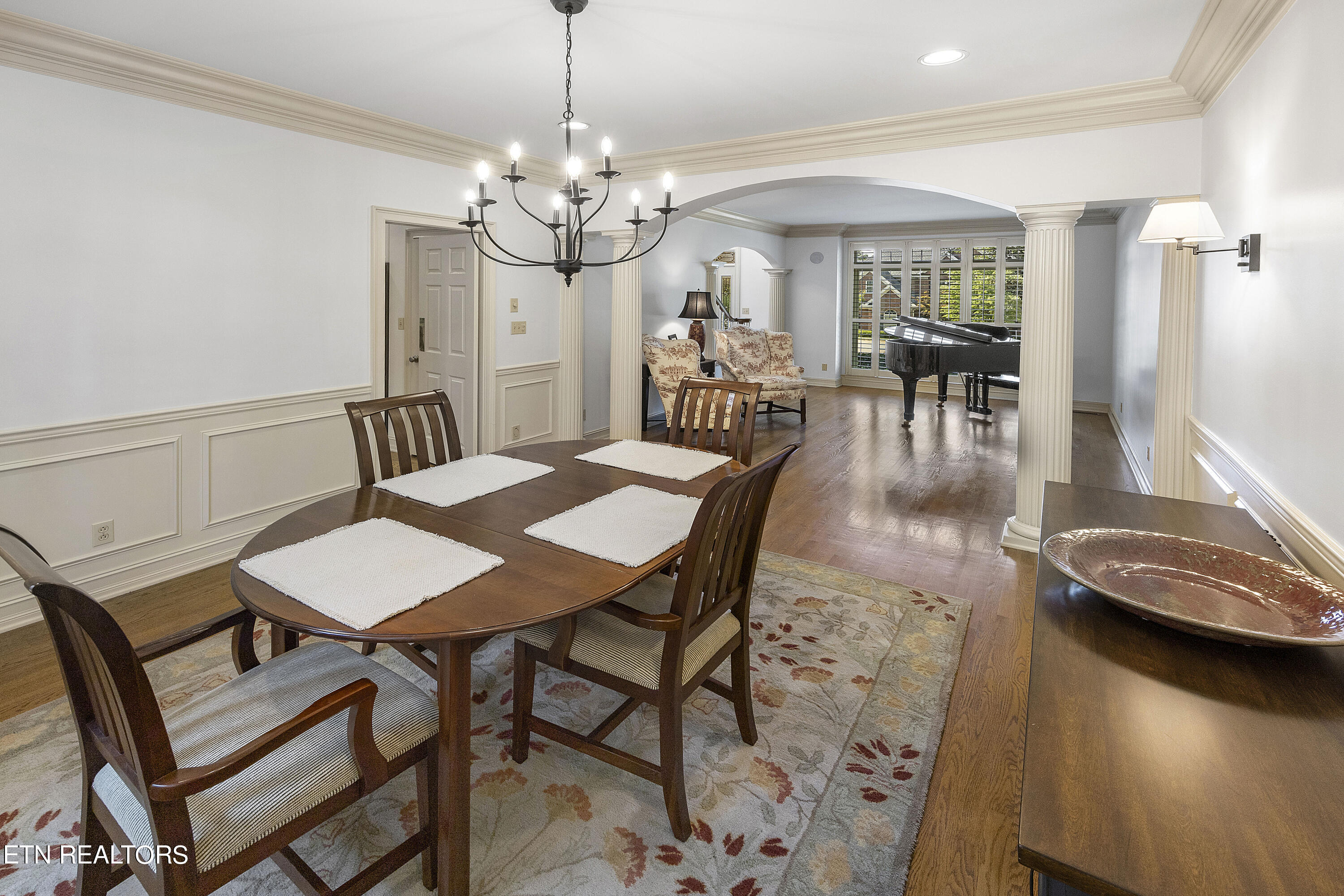 9011 Legends Lake Lane