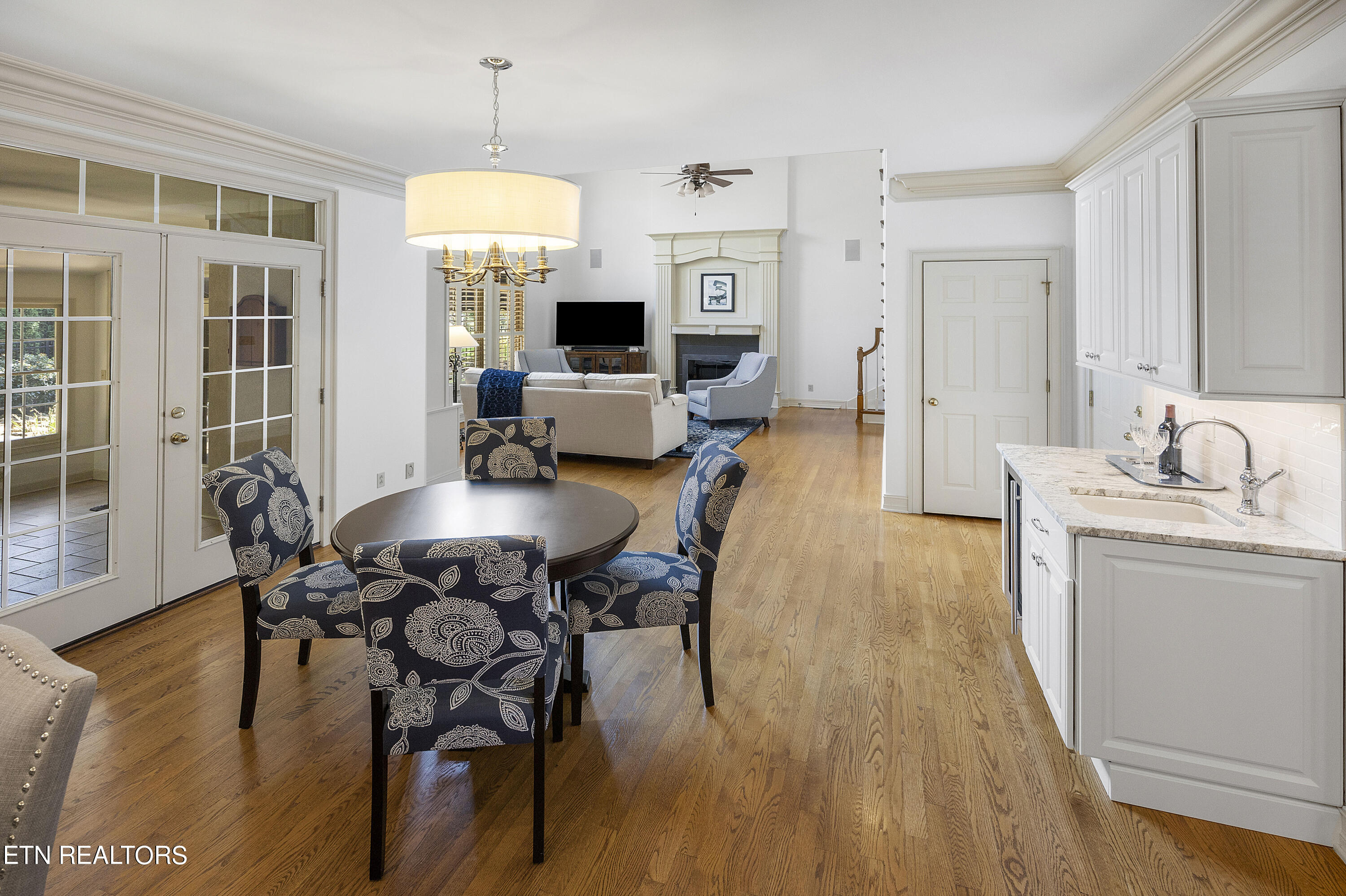 9011 Legends Lake Lane