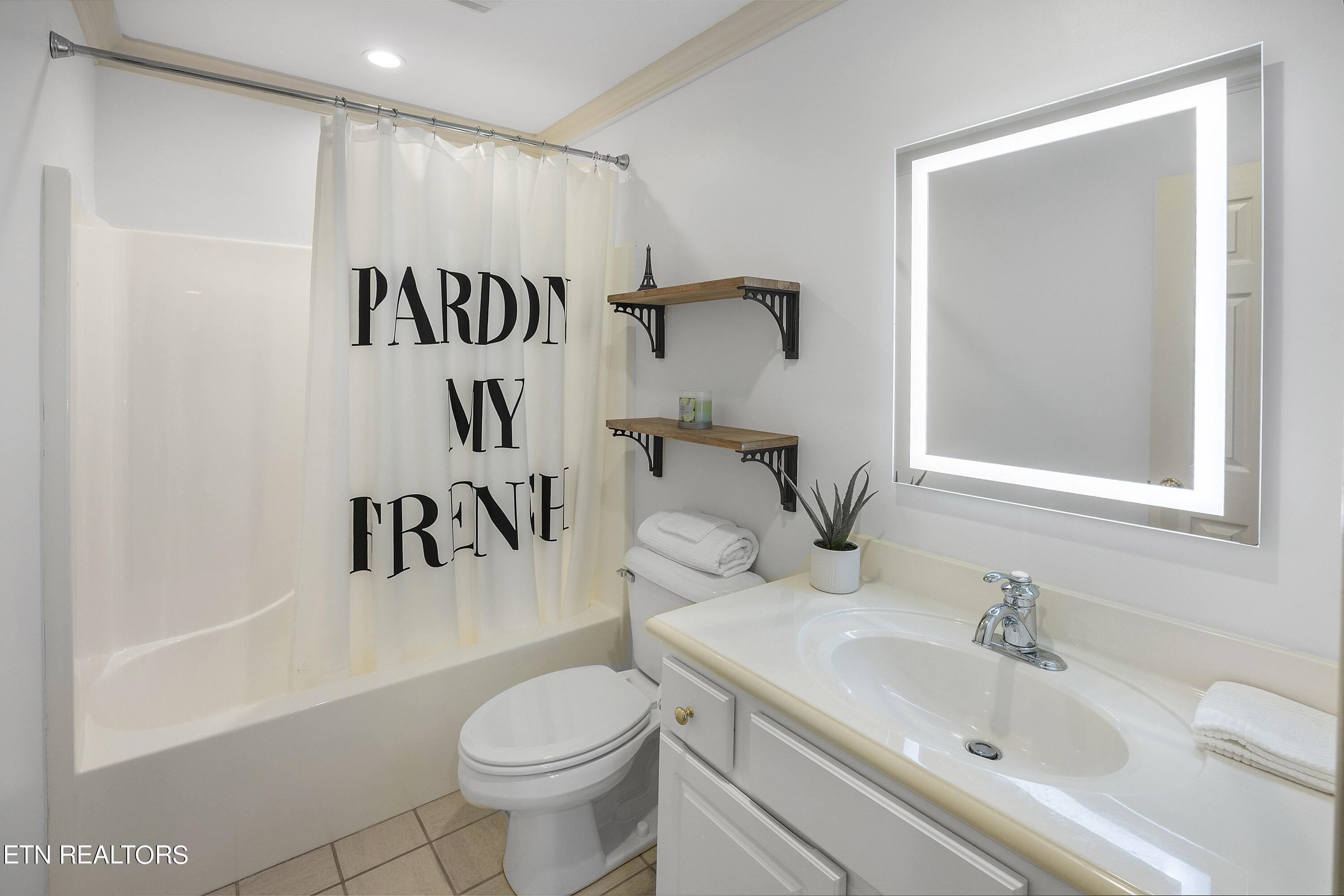 9011 Legends Lake Lane