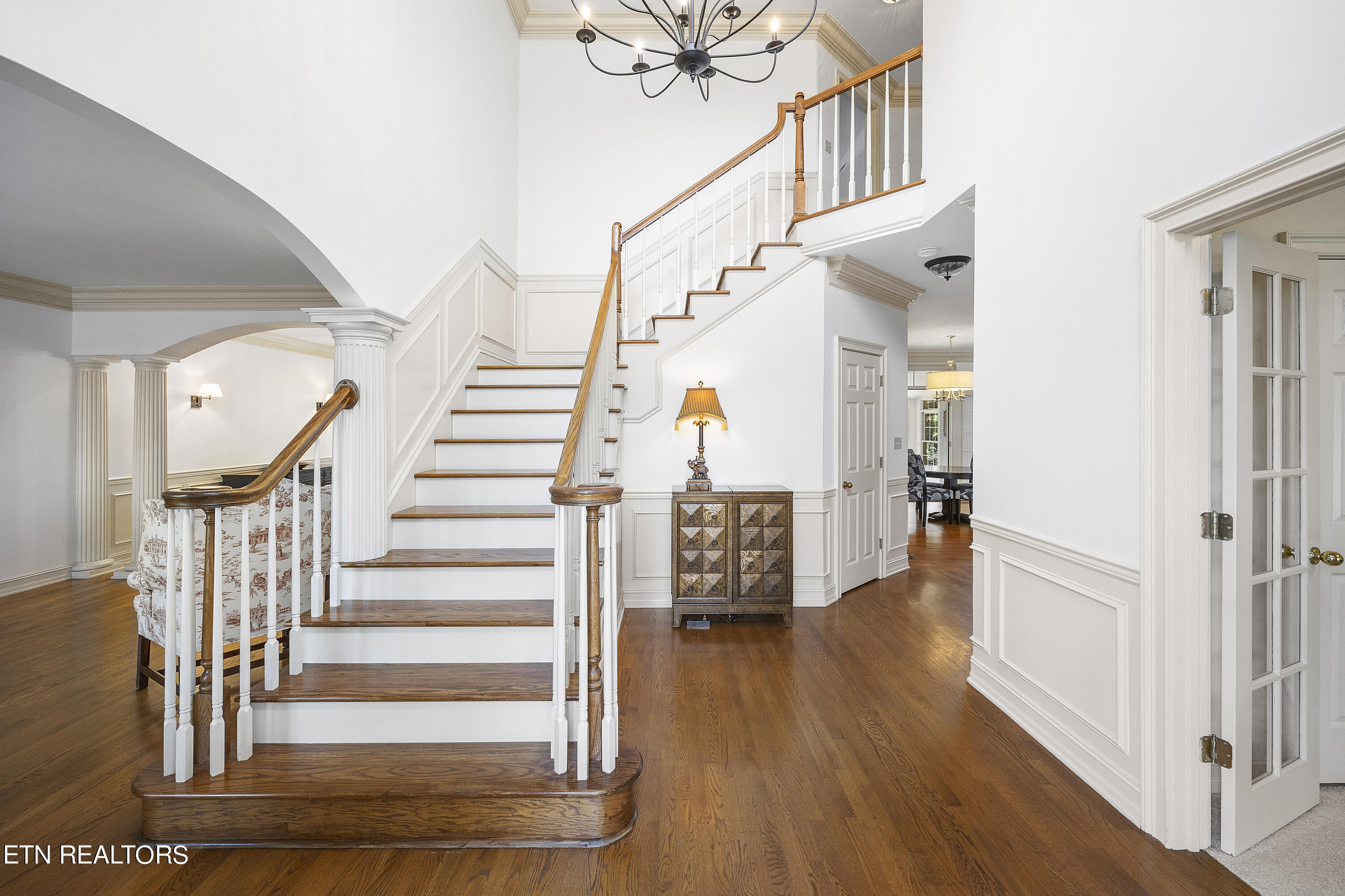 9011 Legends Lake Lane