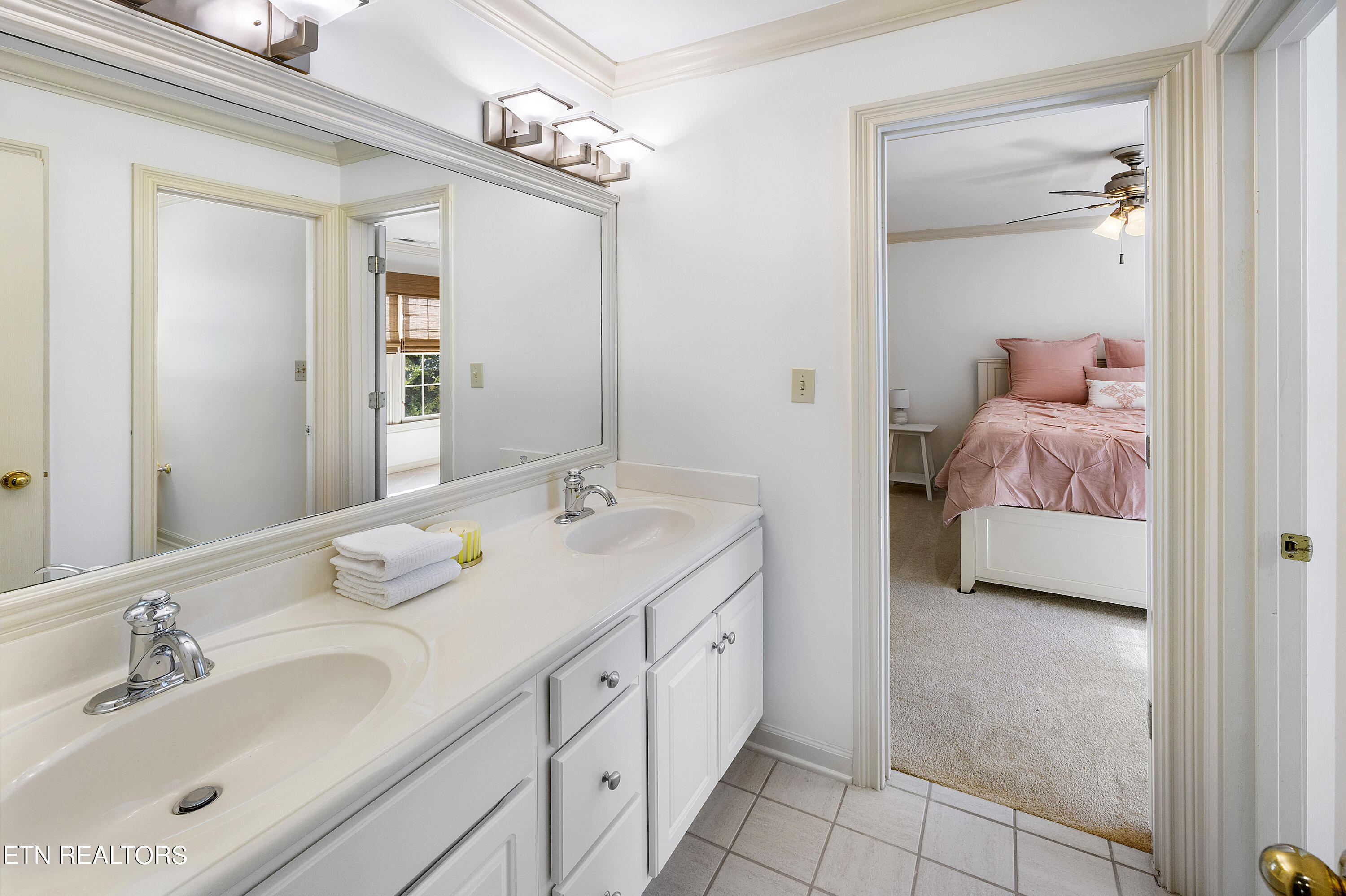 9011 Legends Lake Lane