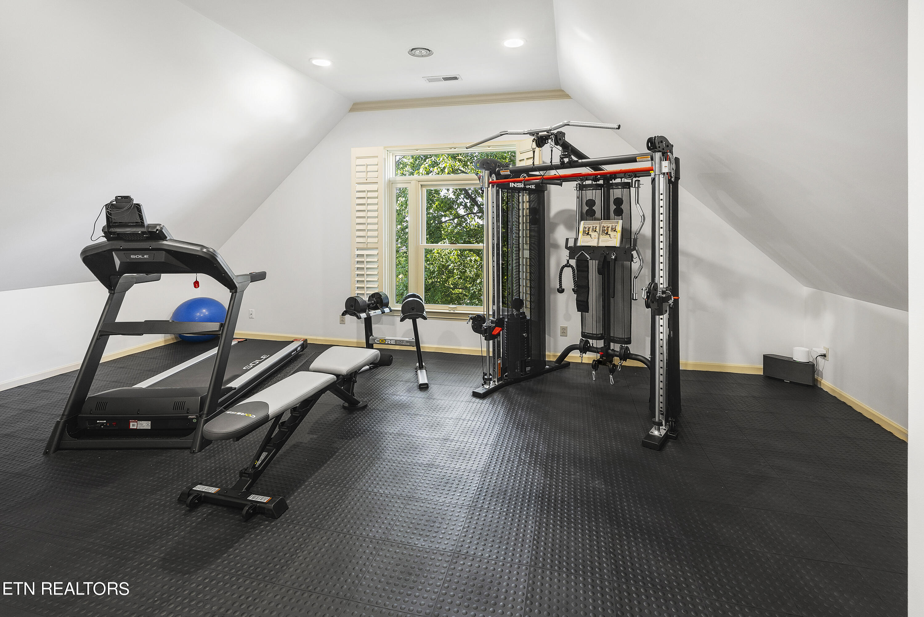 9011 Legends Lake Lane