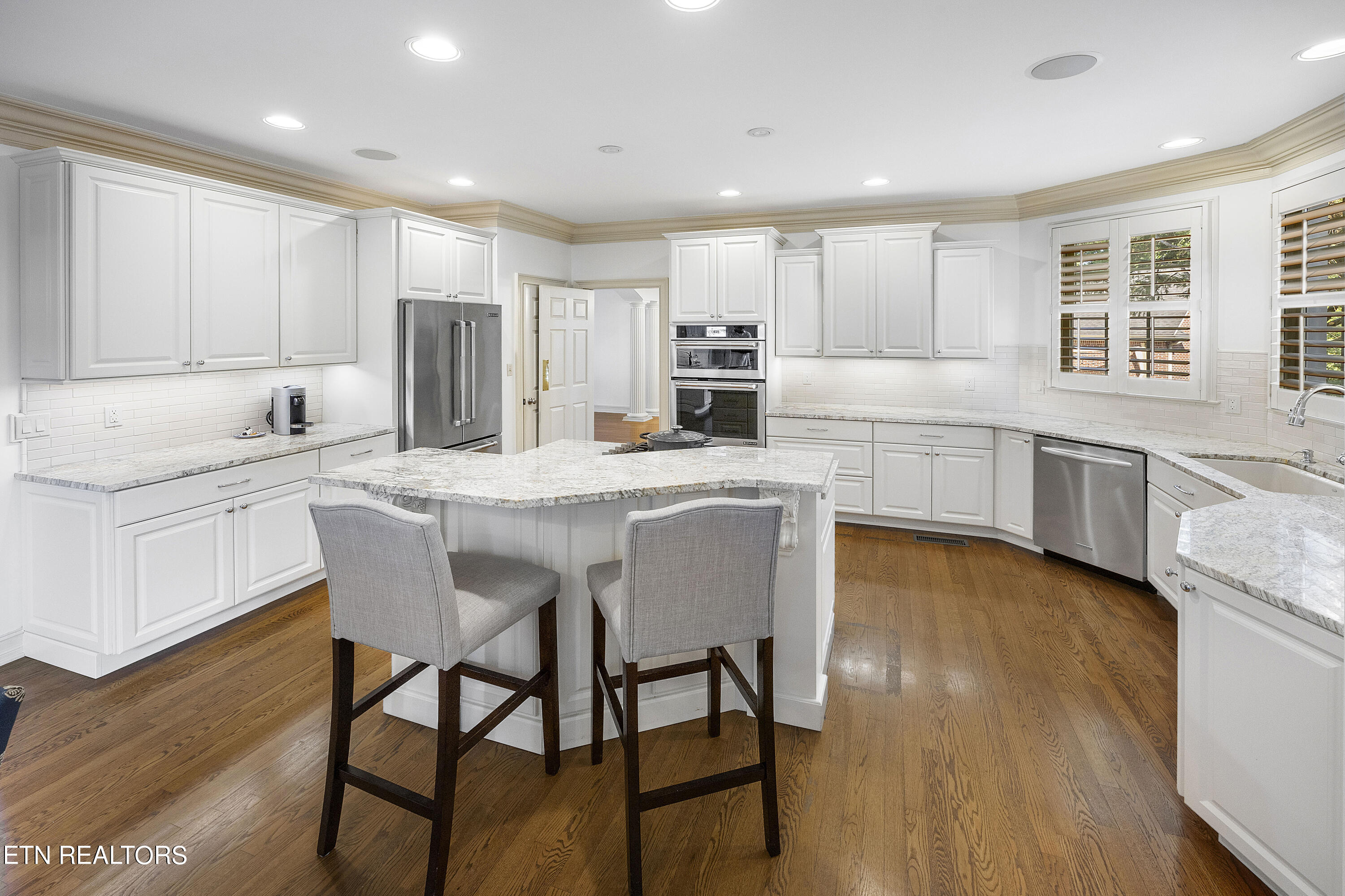 9011 Legends Lake Lane