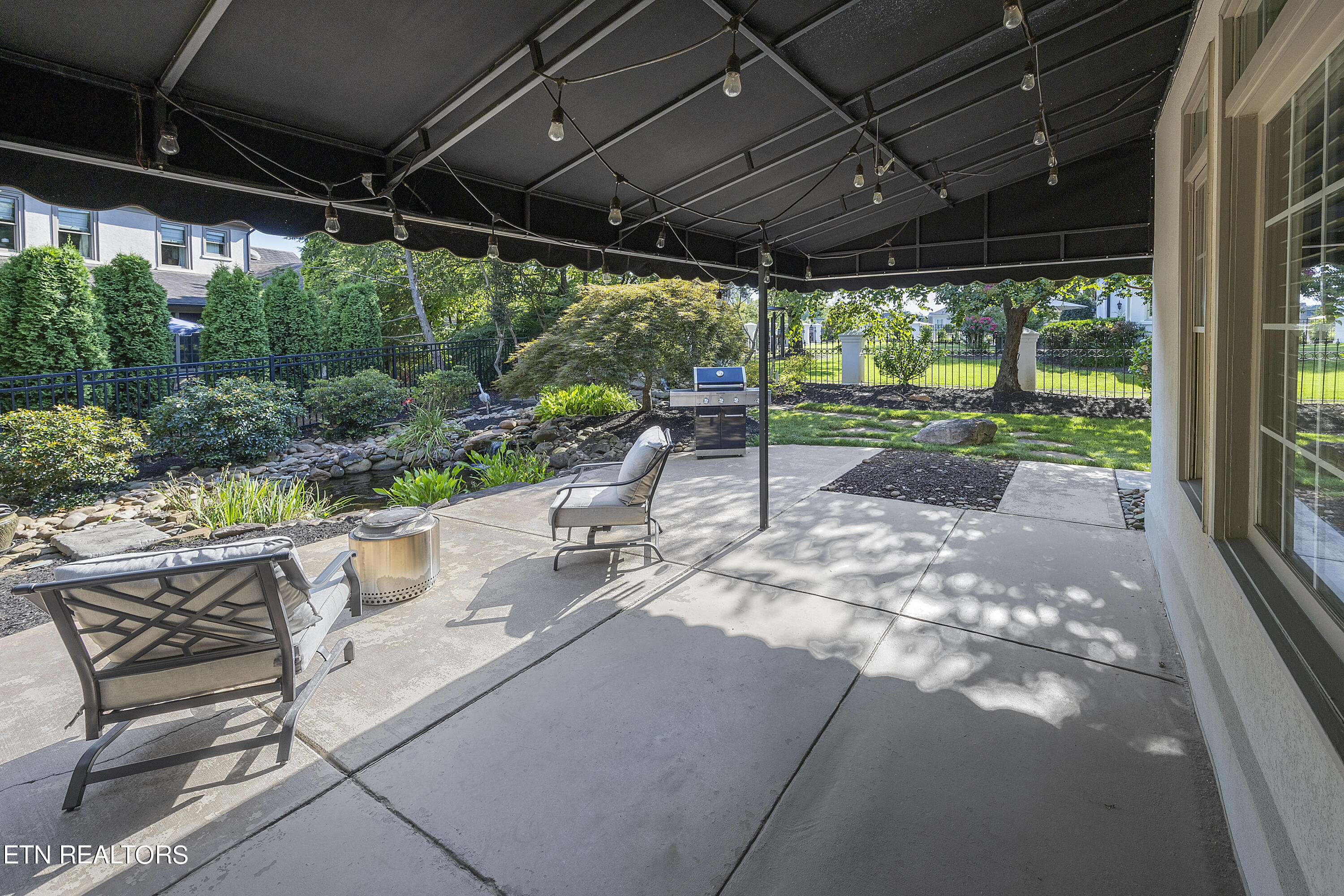 9011 Legends Lake Lane