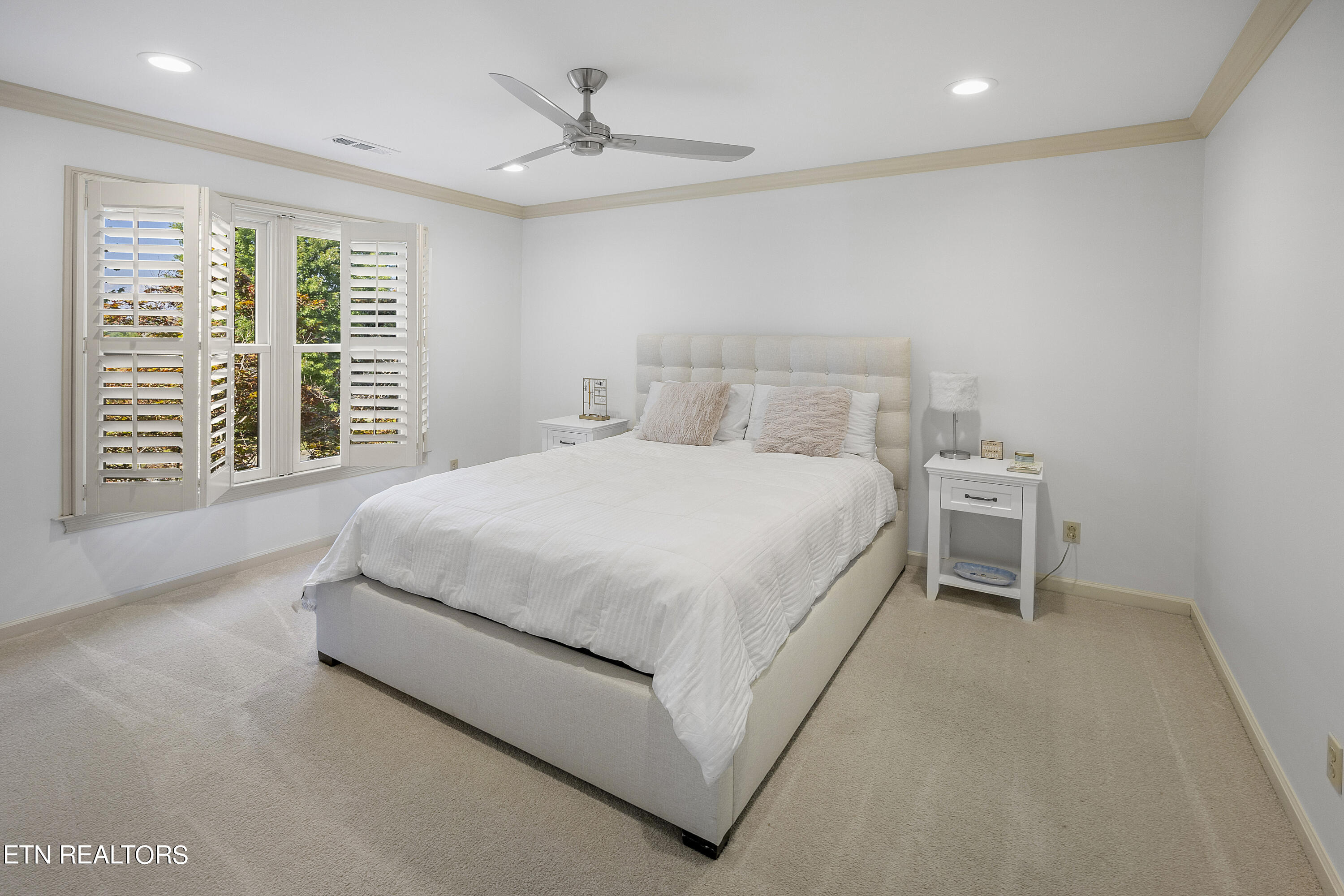 9011 Legends Lake Lane