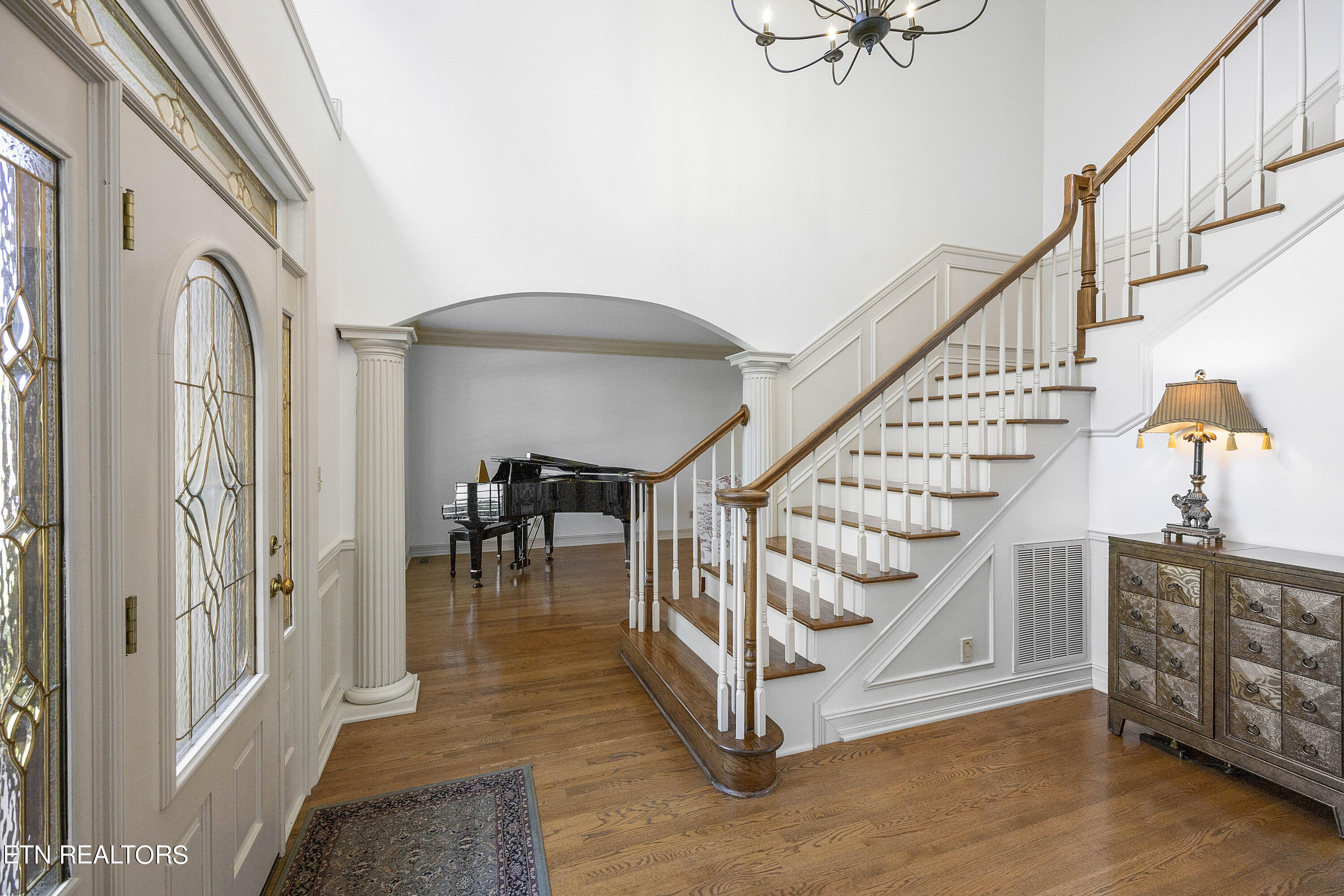 9011 Legends Lake Lane