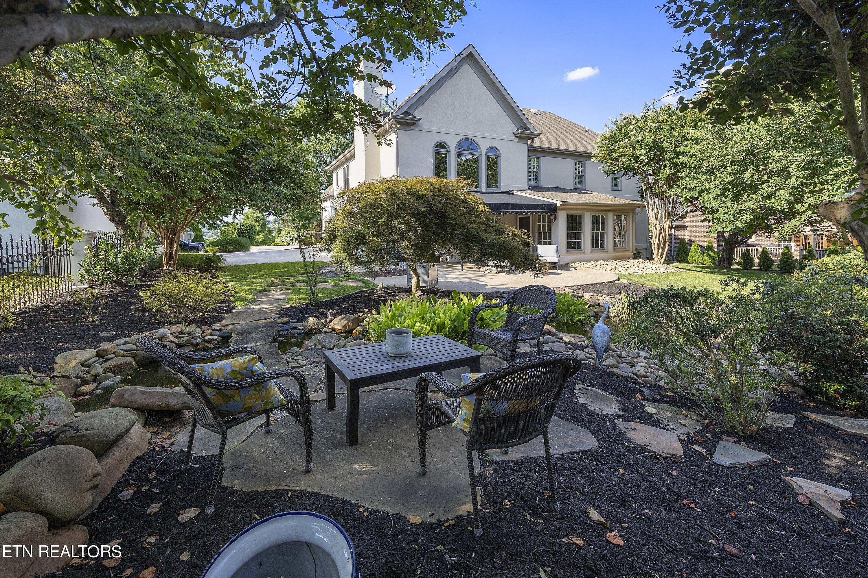 9011 Legends Lake Lane