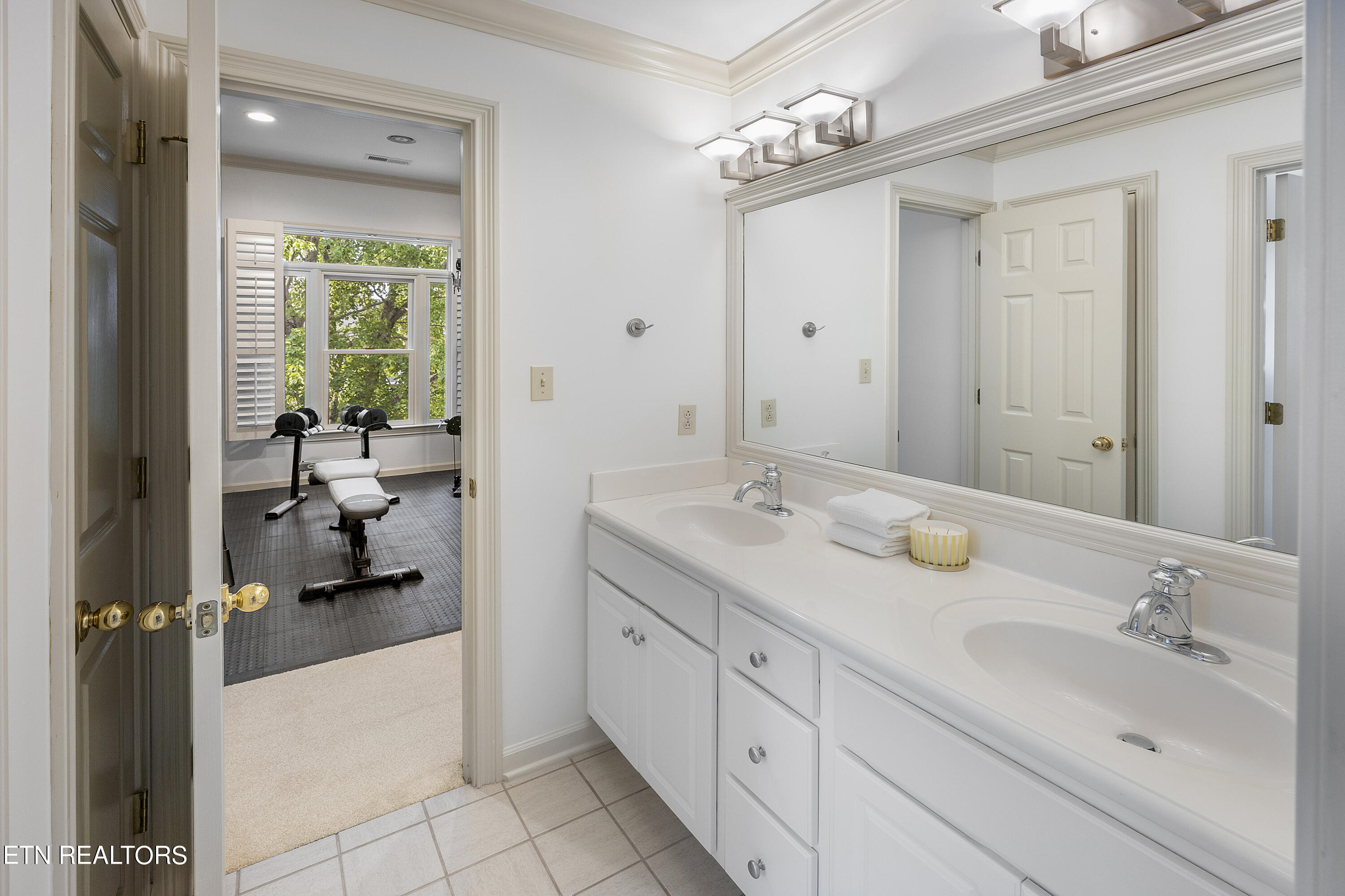 9011 Legends Lake Lane