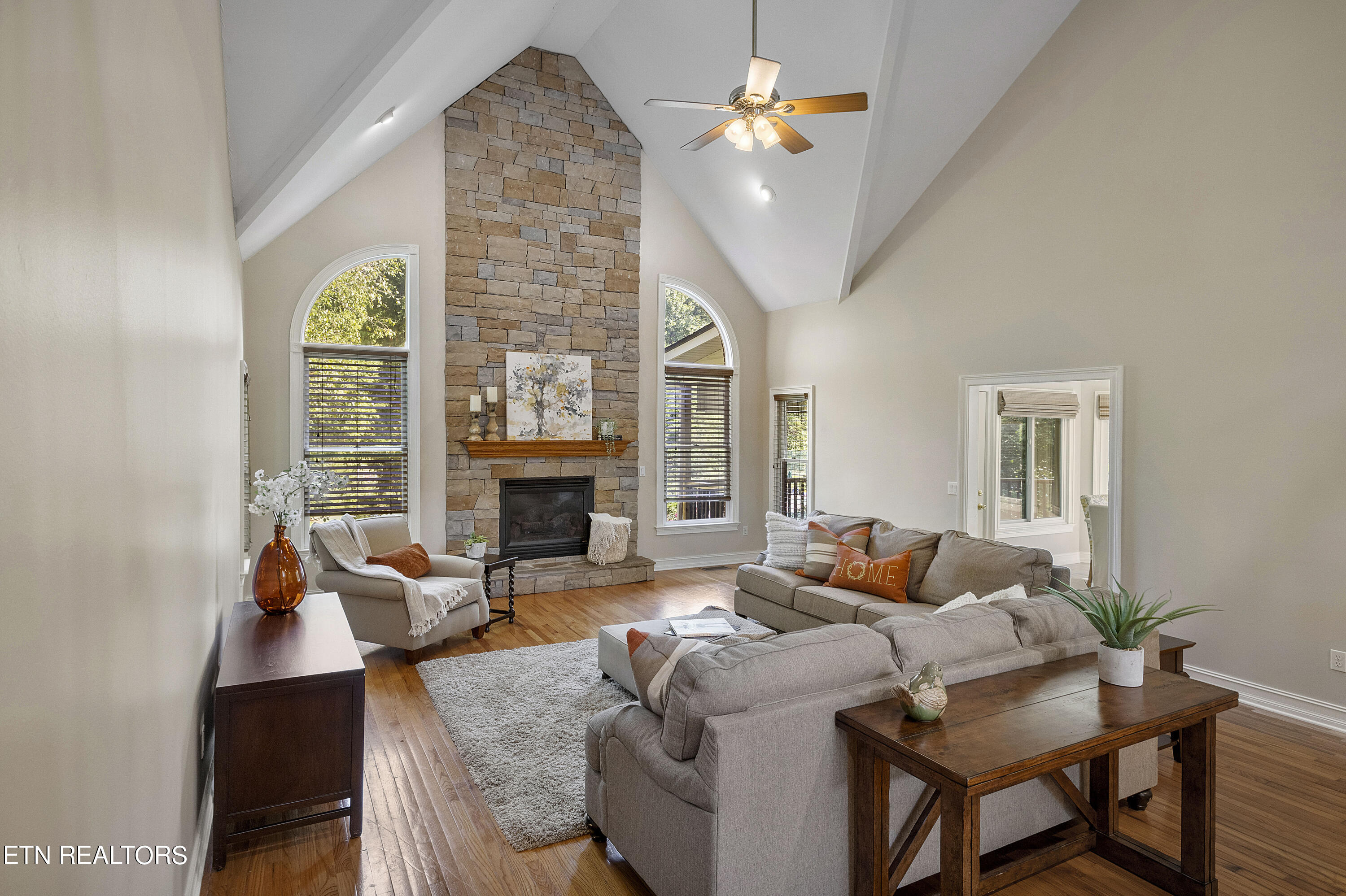 83 Rolling Links Blvd