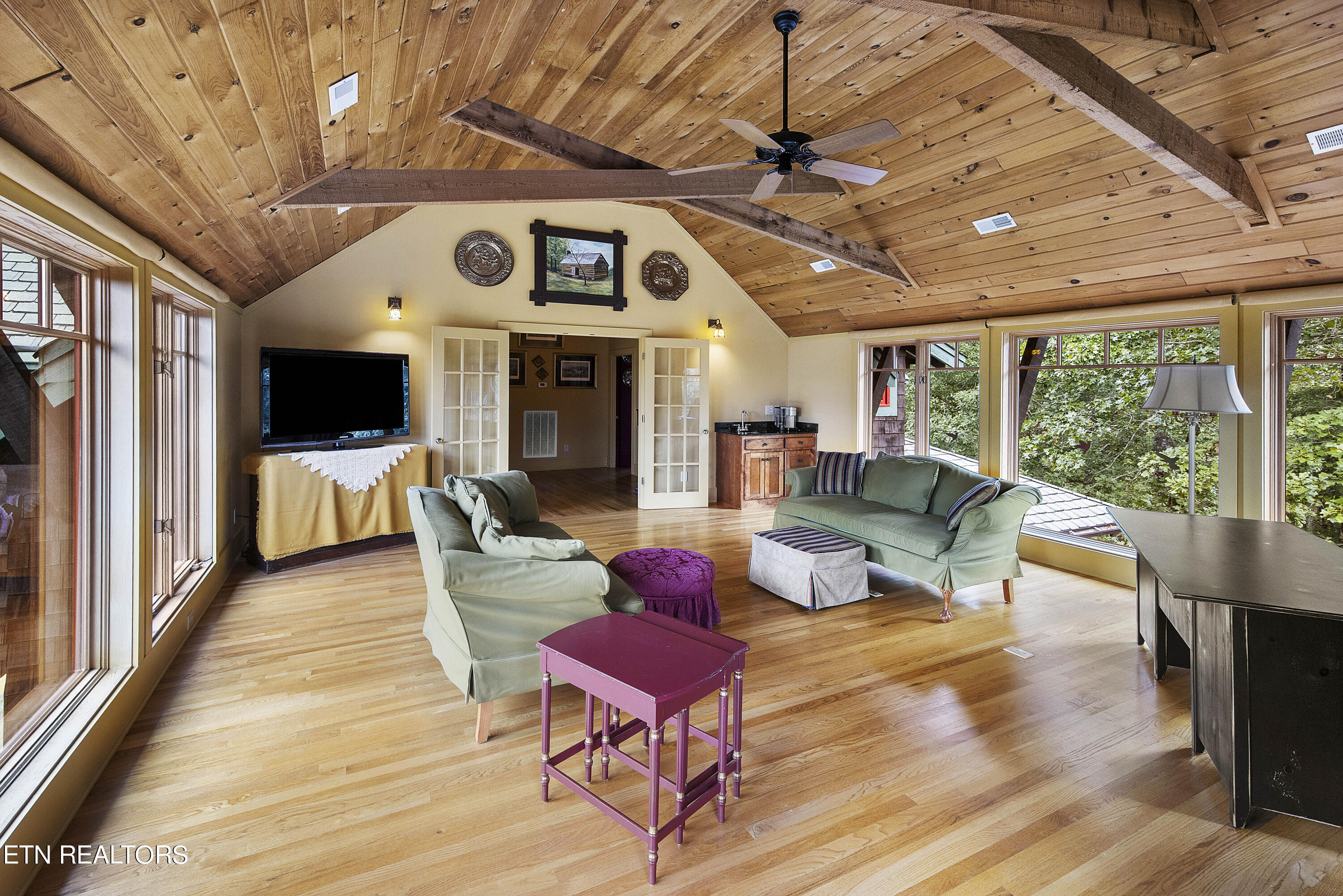 225 Eagle Ridge Rd