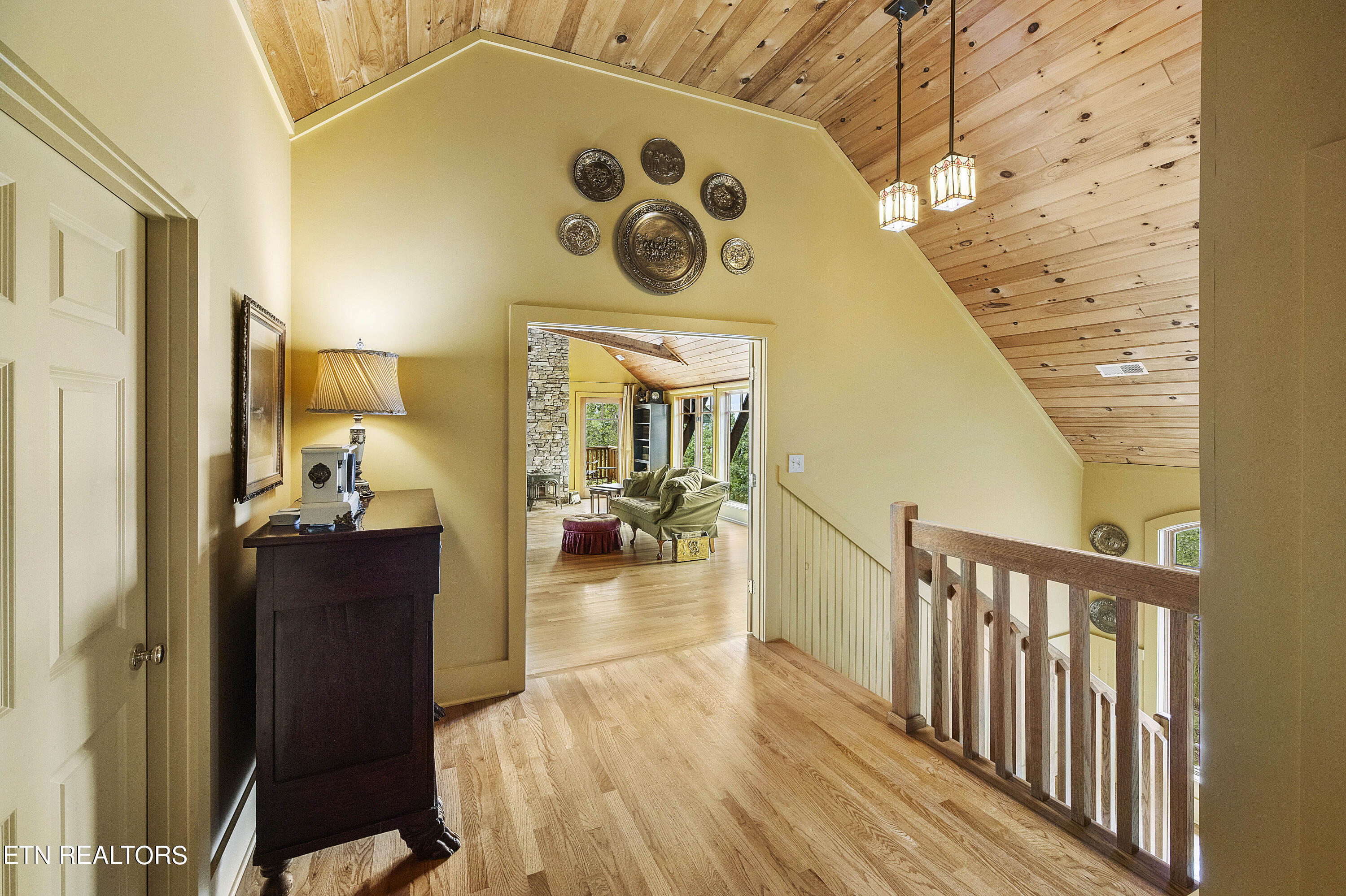 225 Eagle Ridge Rd