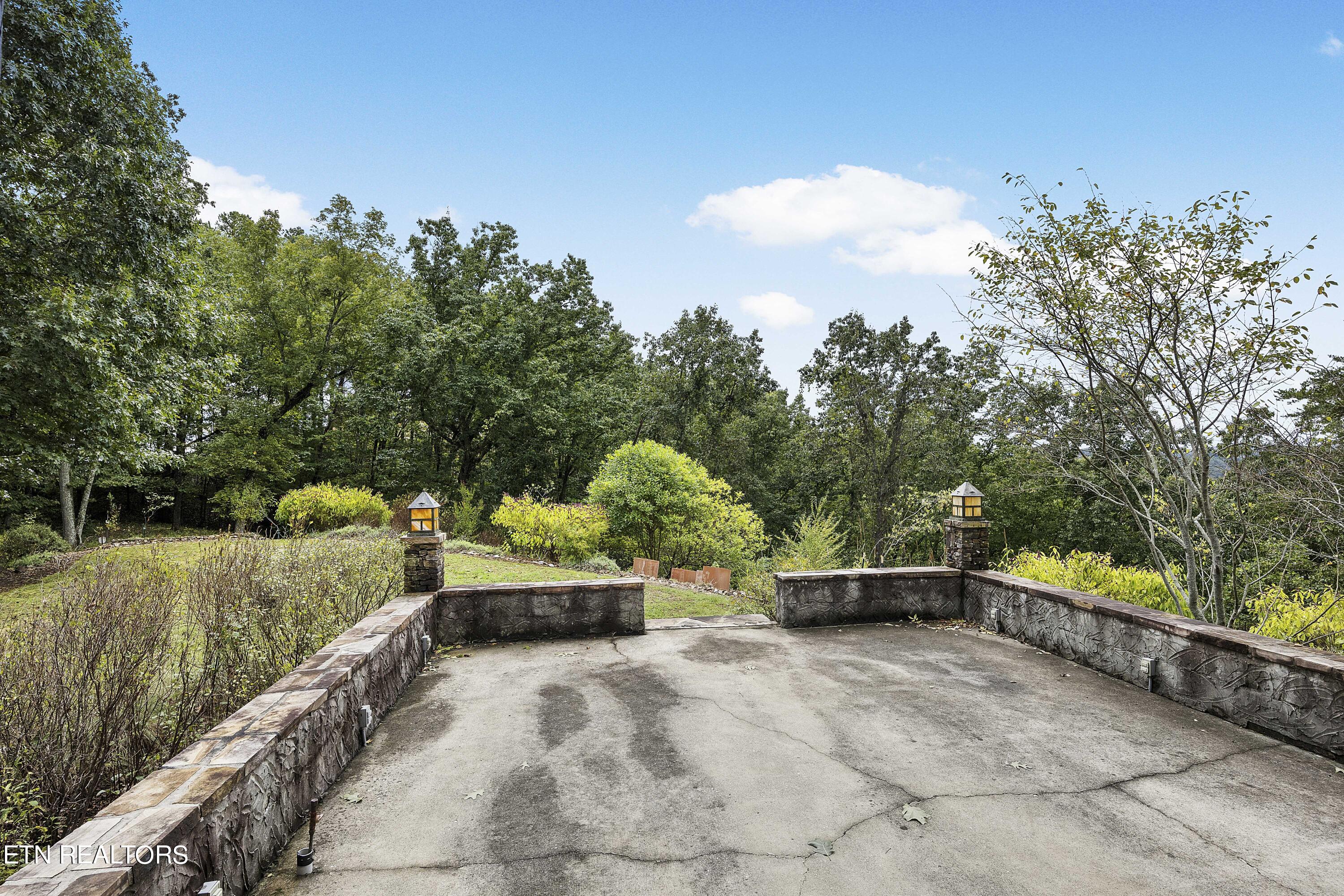 225 Eagle Ridge Rd