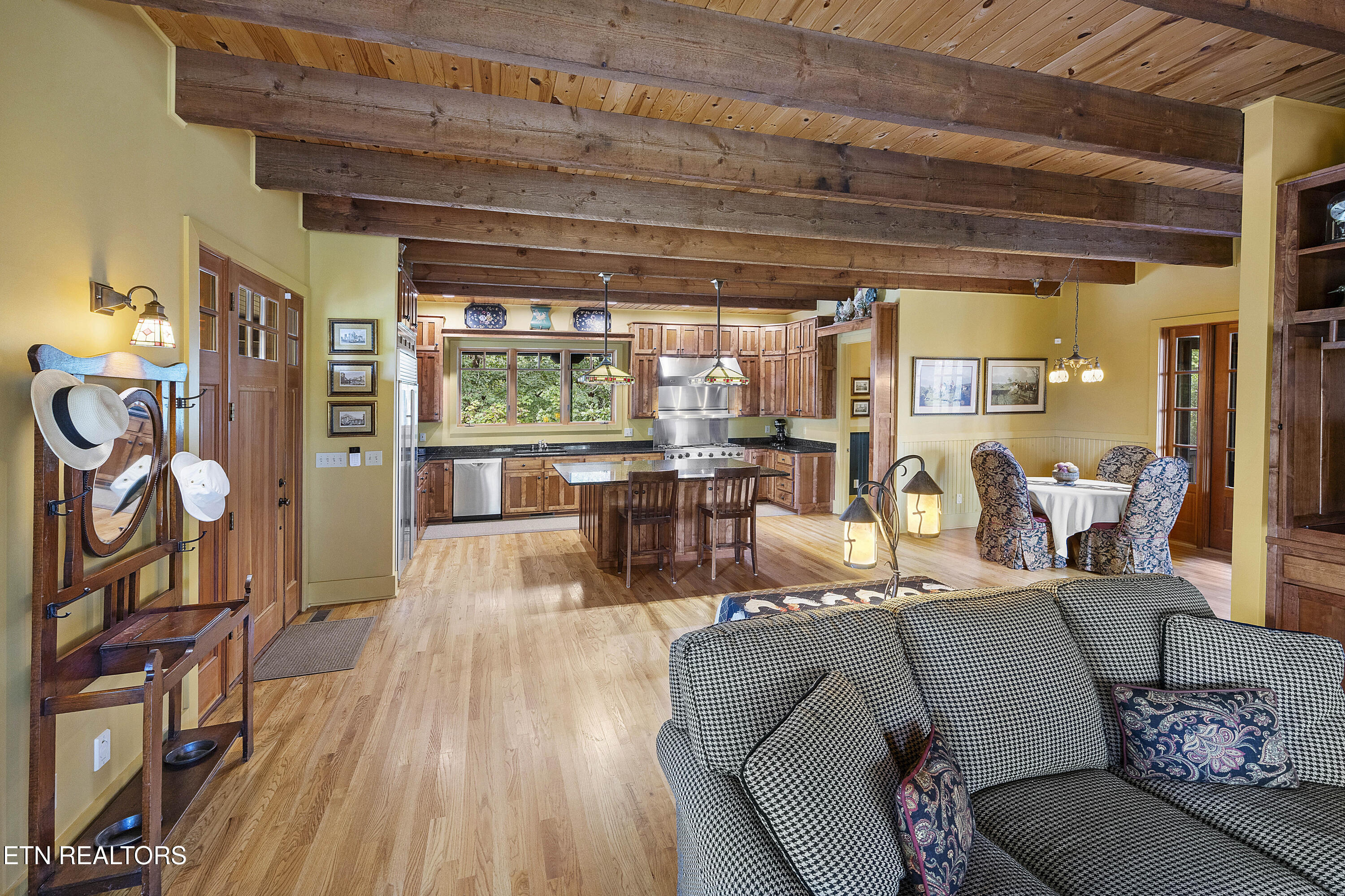 225 Eagle Ridge Rd