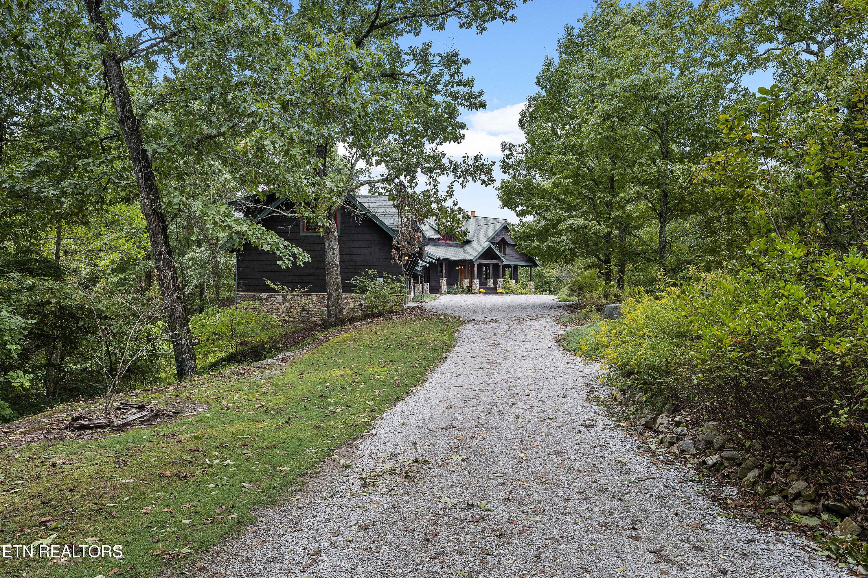 225 Eagle Ridge Rd