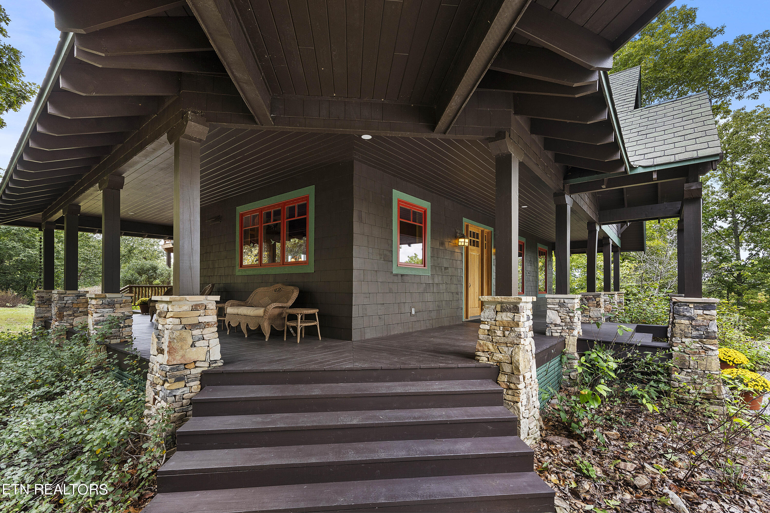 225 Eagle Ridge Rd