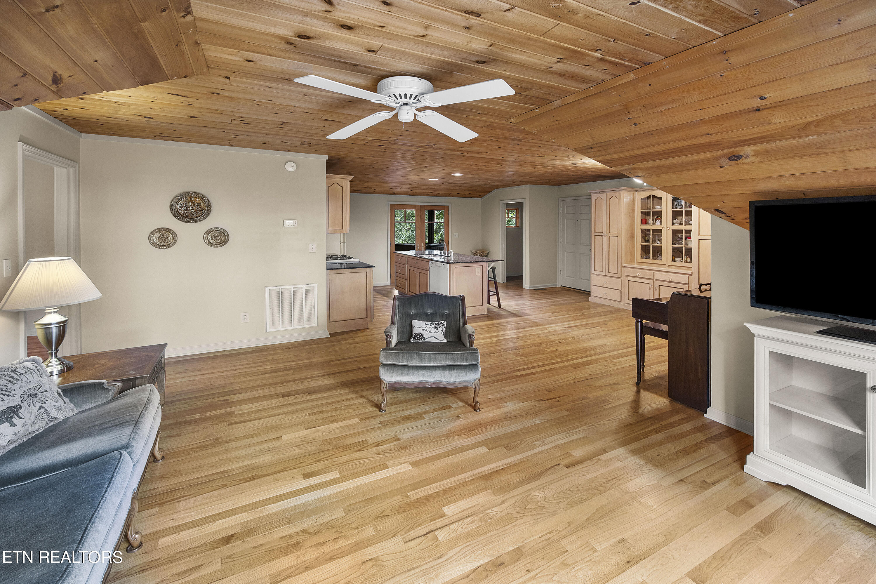 225 Eagle Ridge Rd
