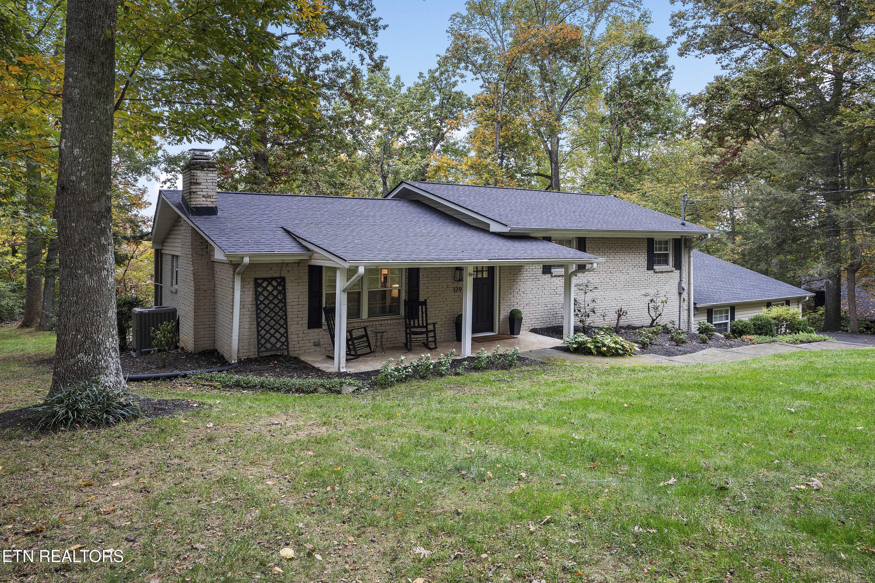 129 Land Oak Rd