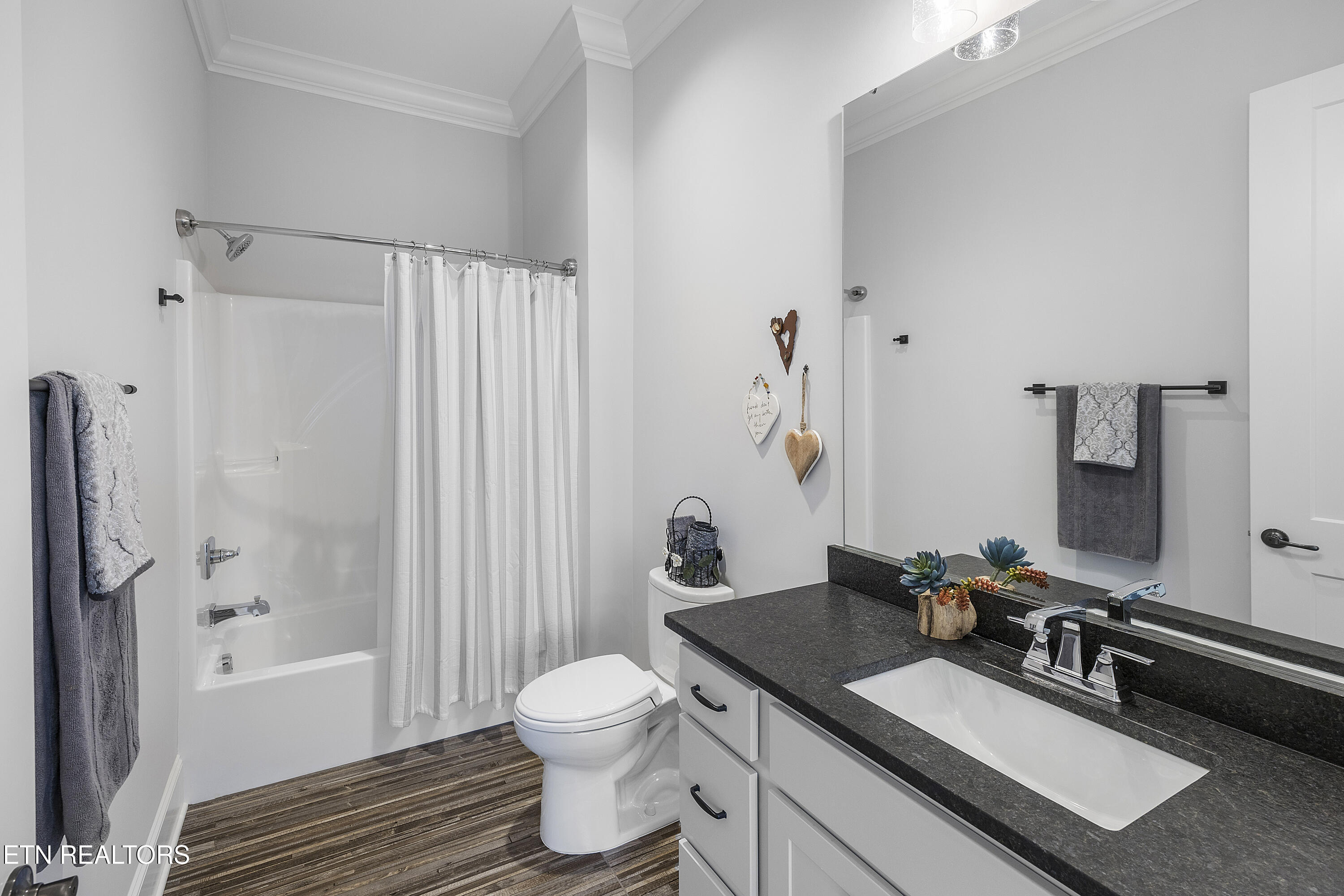 12204 Bluff Shore Drive