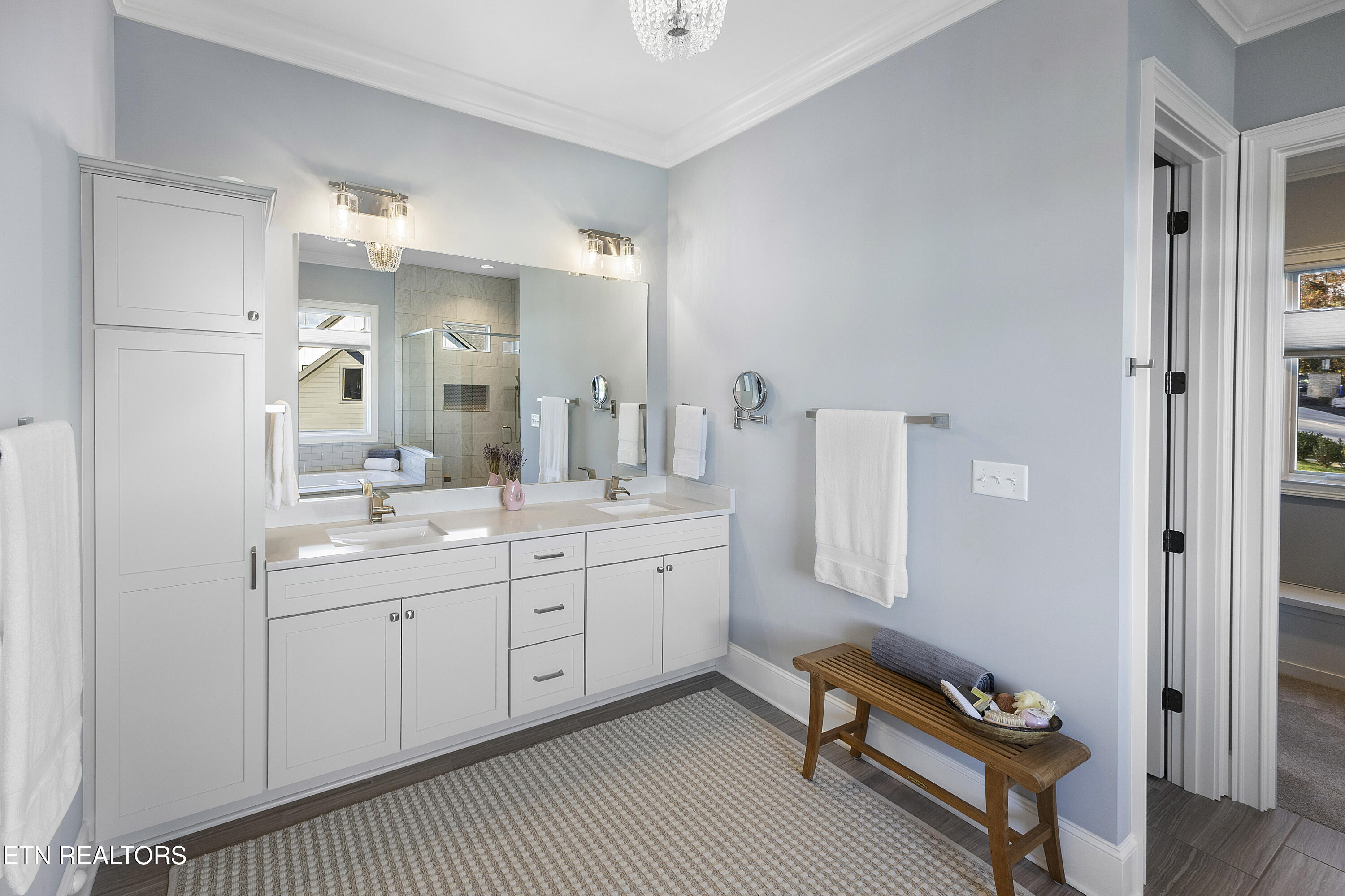 12204 Bluff Shore Drive