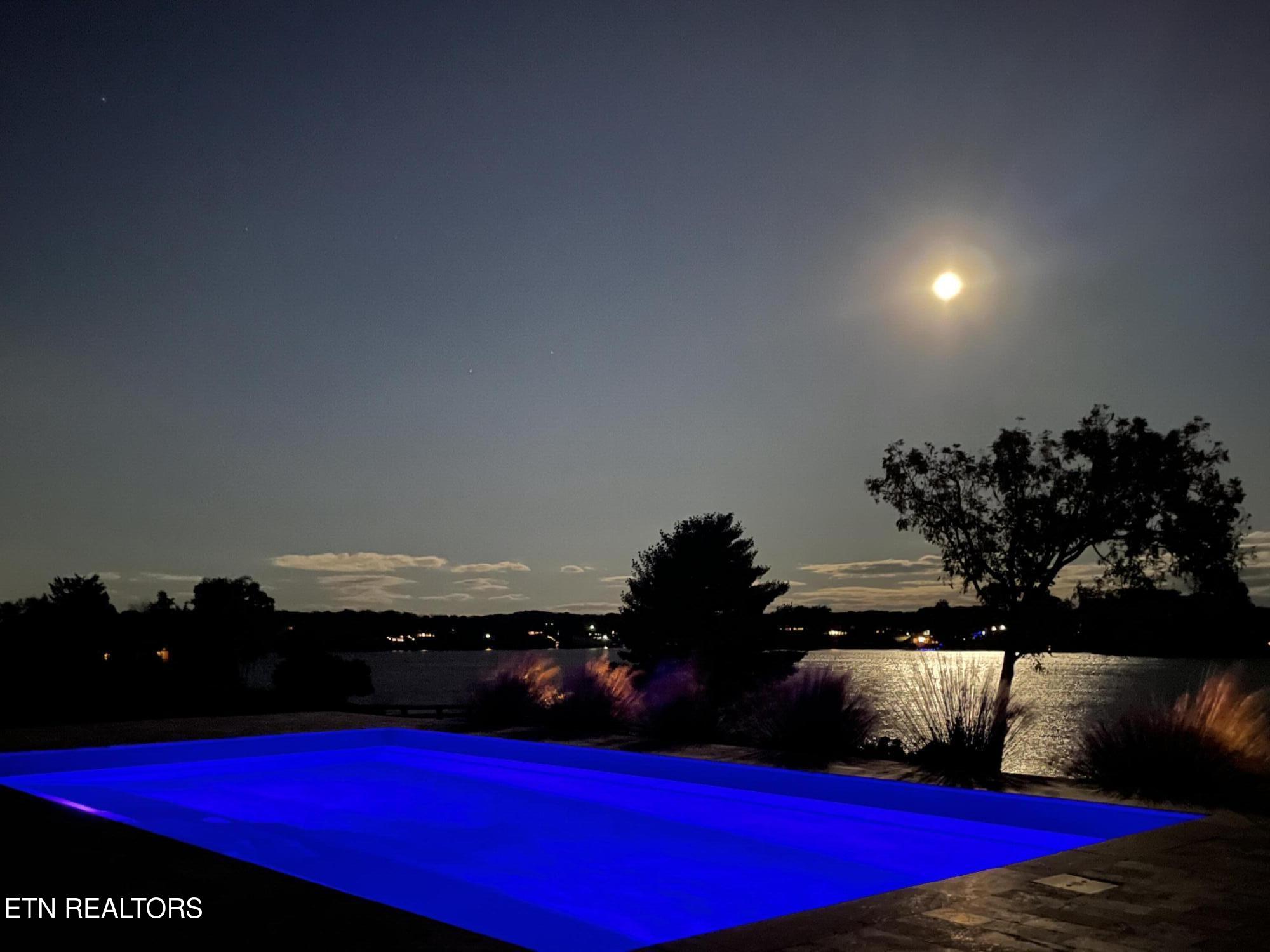 12204 Bluff Shore Drive